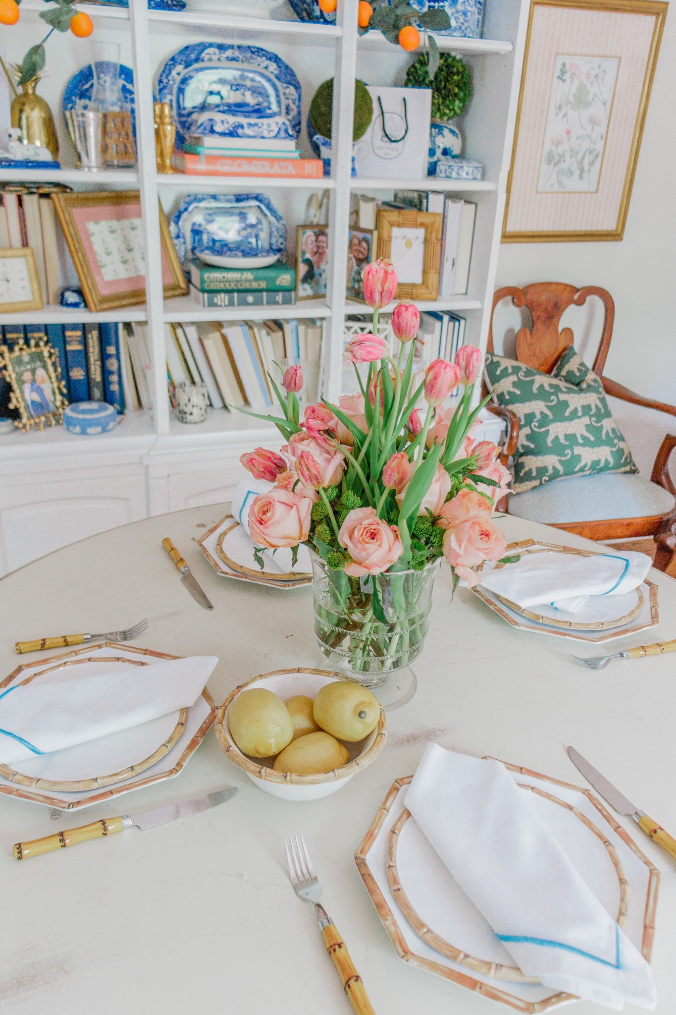 My FAVE Bamboo melamine plates make the PERFECT tablescape for spring & summer! 🌸
