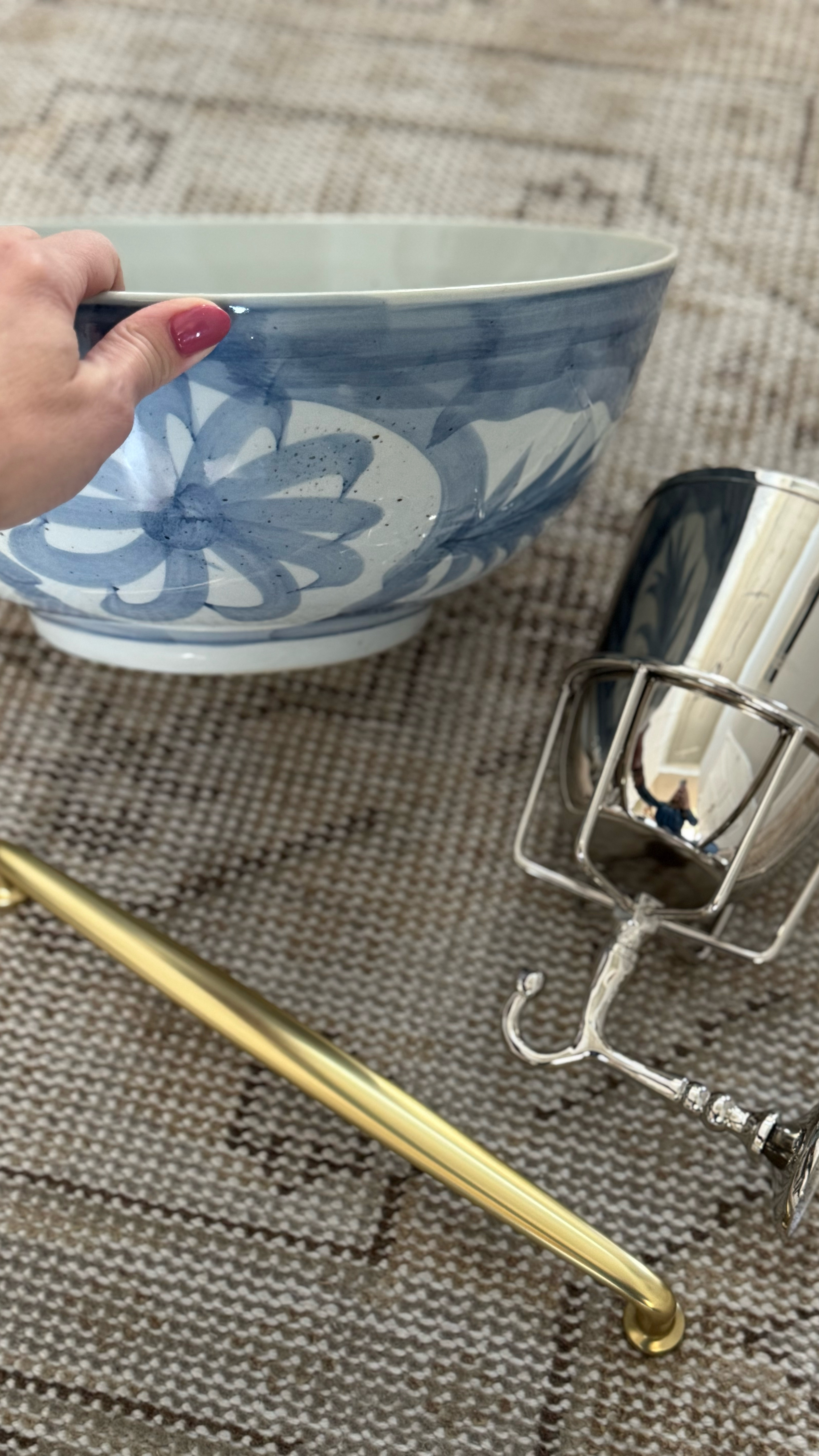 Here are the new goodies I got in the mail today! A beautiful chinoiserie bowl I’ll be using for fruit on my counter, a stunning polished nickel wall vase and an appliance handle! 

#LTKMostLoved #LTKHome #LTKStyleTip