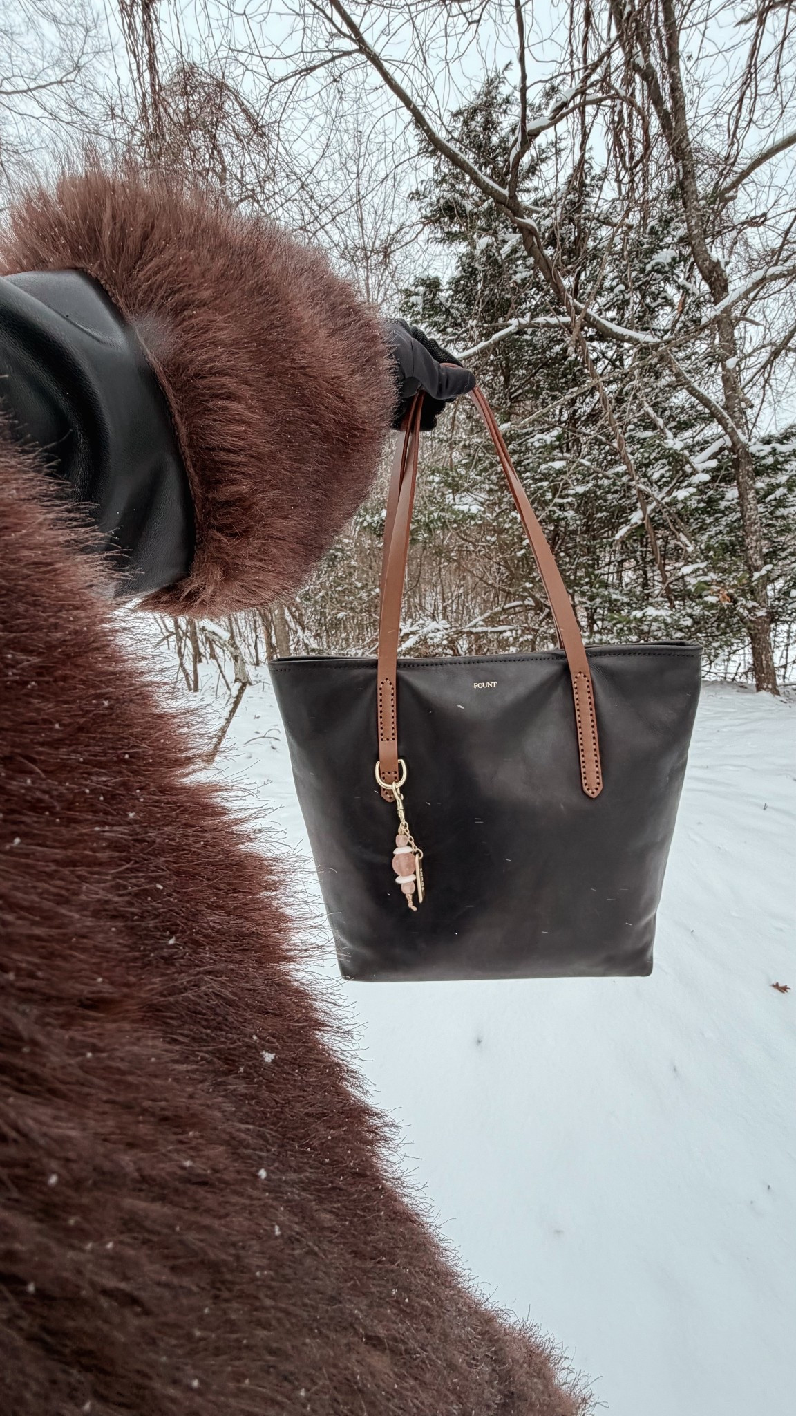 My favorite tote bag 🖤❄️

#LTKWorkwear #LTKootd #LTKdayinmylife