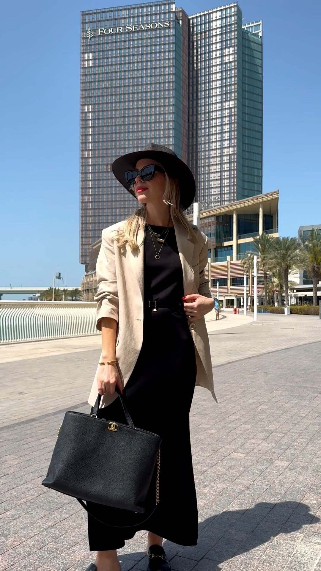 This maxi dress is a must have! So chic and under $35

Summer vacation look, maxi dress, linen blazer, black straw hat

#LTKSeasonal #LTKSaleAlert #LTKTravel