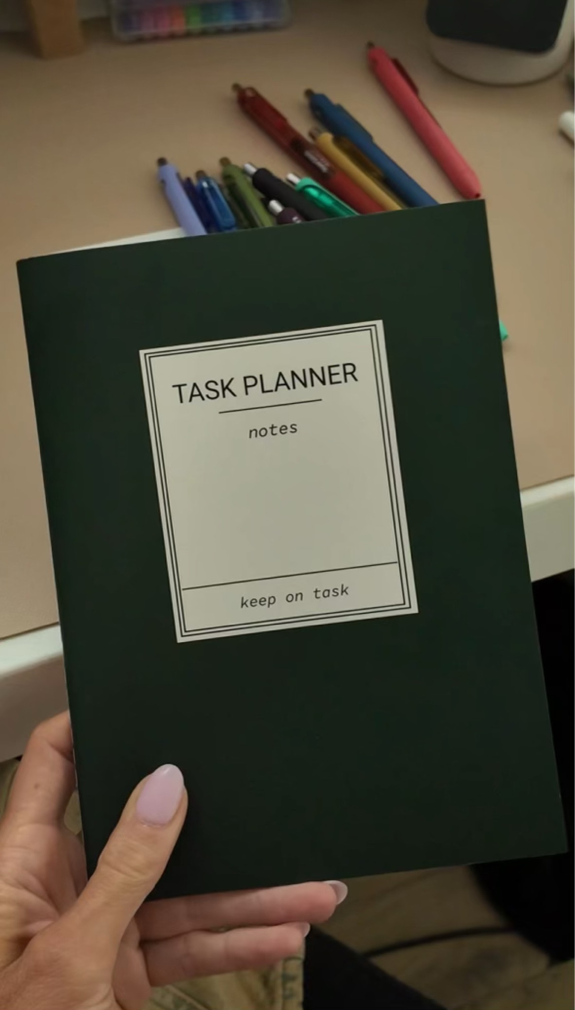 I love taking notes and writing things down. If I don’t write it down, it won’t get done! Found this cute task planner @walmart! Sharing some of my favorite pens too. #WalmartPartner #WalmartFinds 