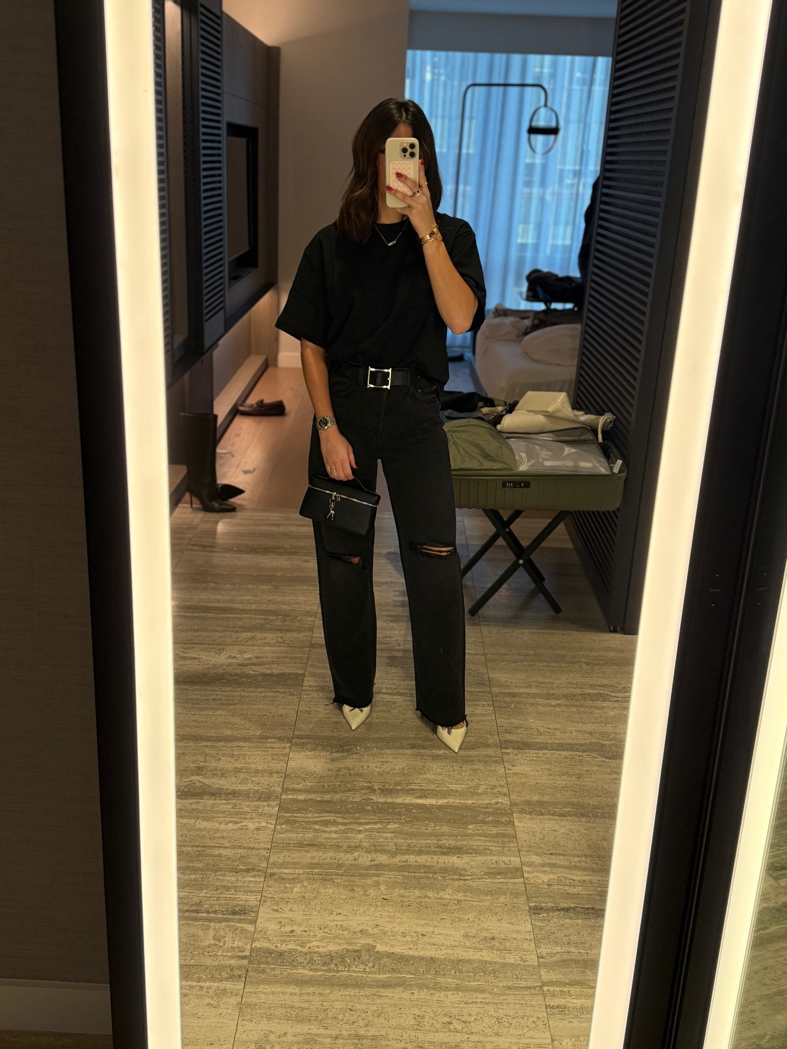 Date night outfit
Sizd XS in tshirt and 26 in jeans
Ootn 
Basic outfit inspo

#LTKFindsUnder100 #LTKStyleTip