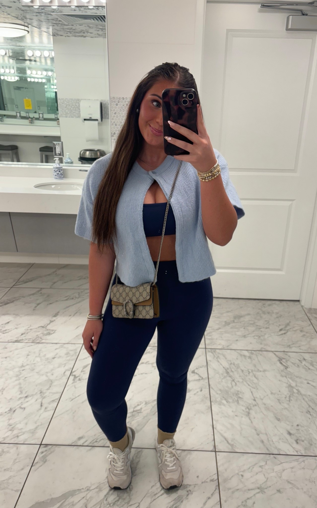 Casual & comfy OOTD🩵☁️

#LTKdayinmylife #LTKootd #LTKgrwm