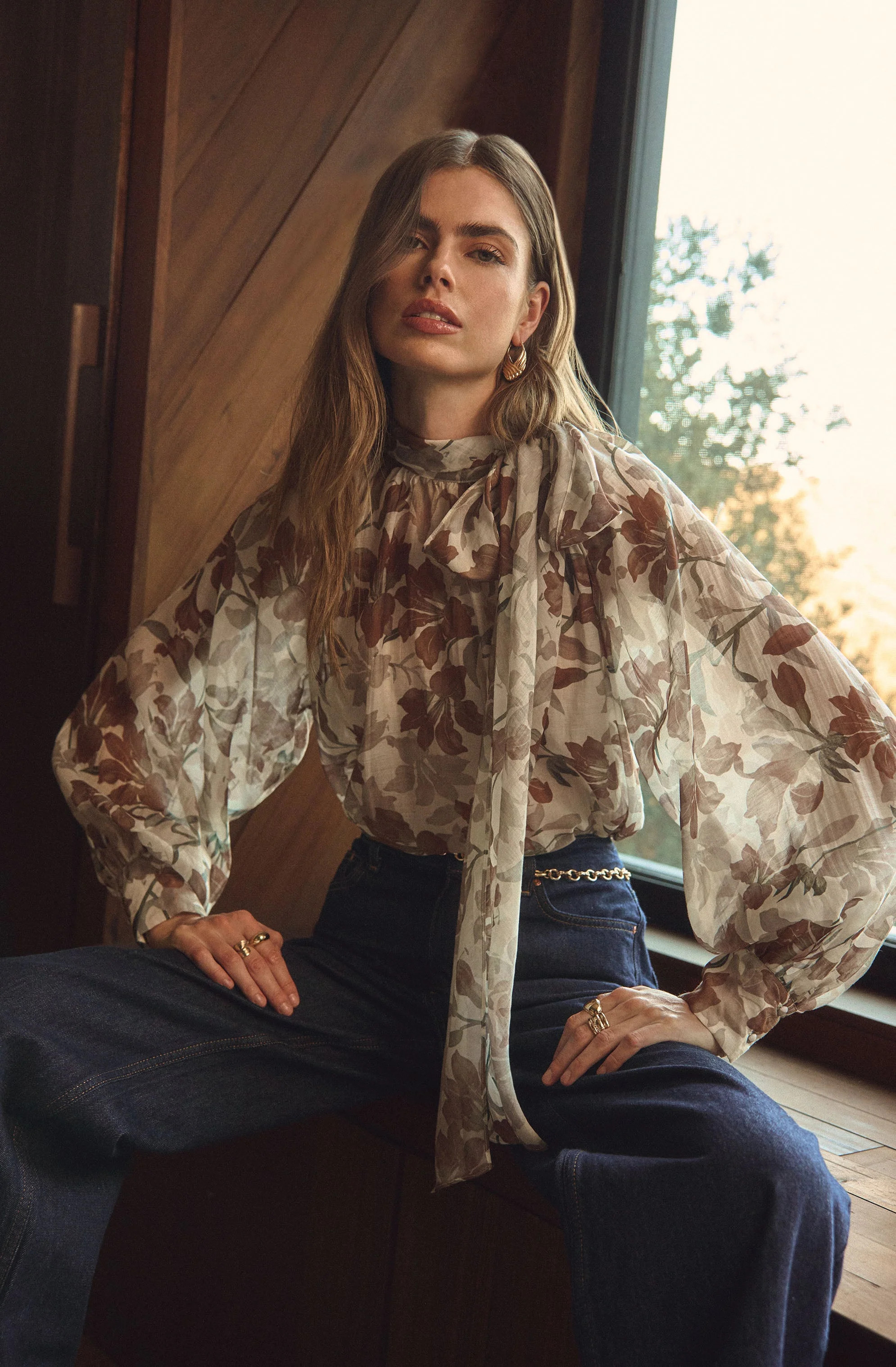 Cinthia Sheer Bow Tie Top - Brown white floral / M | ASTR The Label (US)