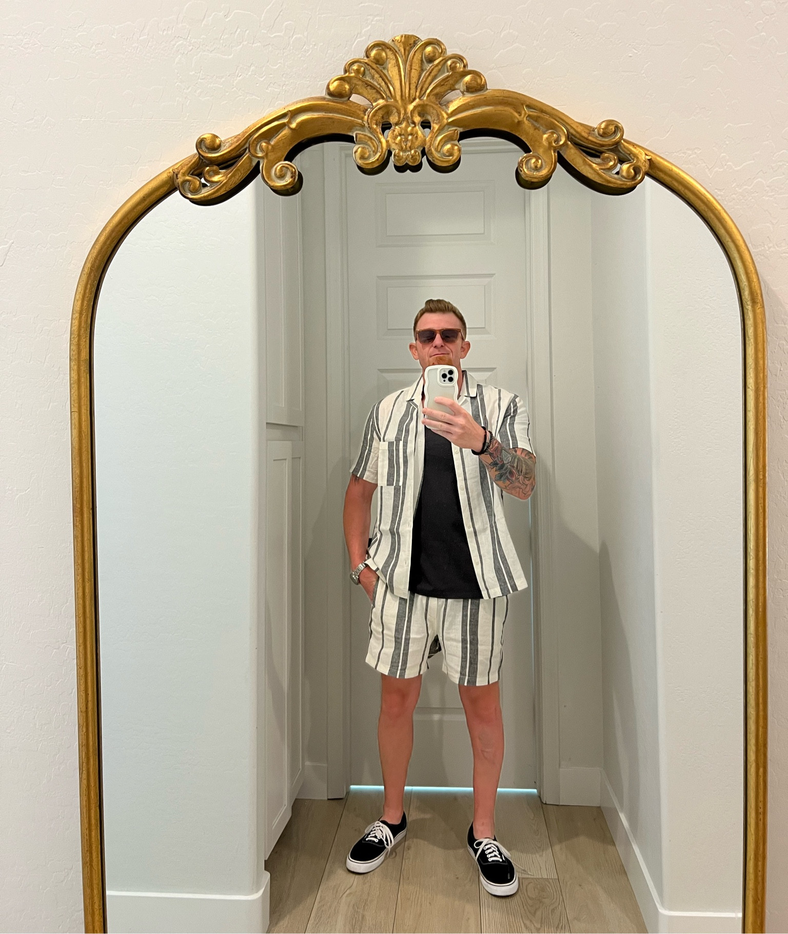 Outfit from H&M


#mensfashion #ootd #outfitinspo

#LTKGiftGuide #LTKmens #LTKFind