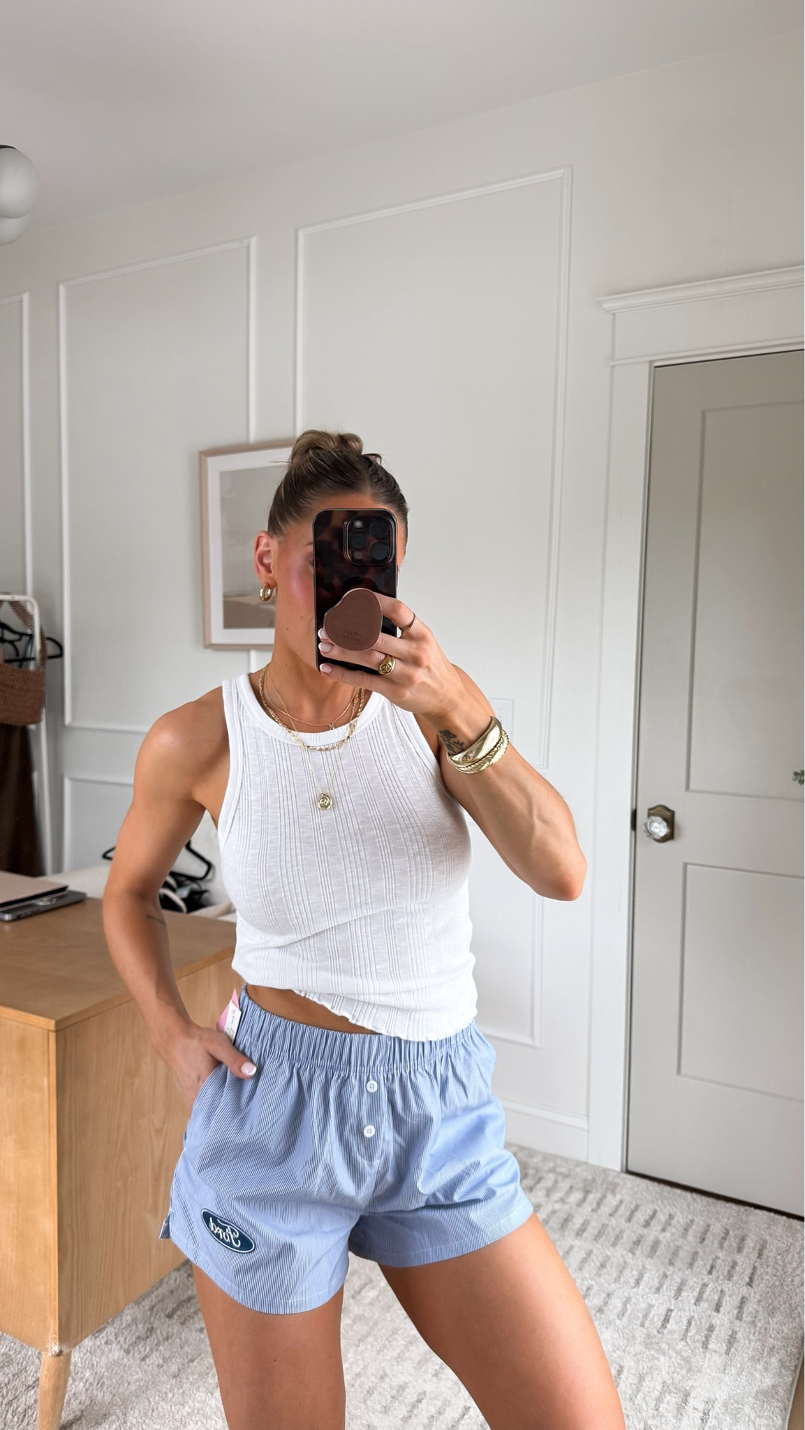 Have been LIVING in these shorts!! 🙌🏻 SUPER comfy & love that they have a pocket.

Comfy
Casual
Pajama Set
Lounge Outfit
Boxer Shorts 

 

#LTKSeasonal #LTKFindsUnder50 #LTKStyleTip