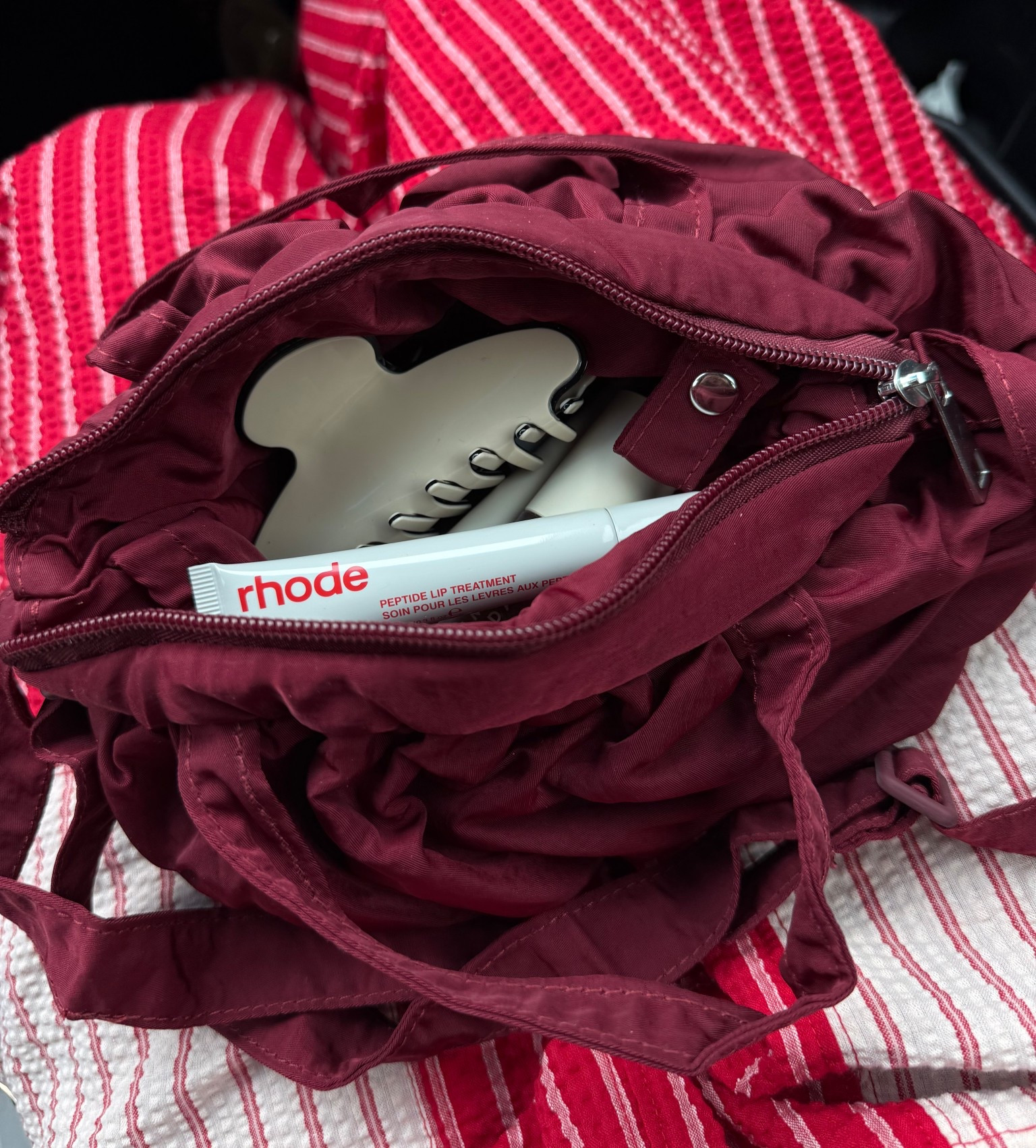 cherry cola but make it a mini tote bag 🍒

#LTKselfcare #LTKHoliday #LTKGiftGuide