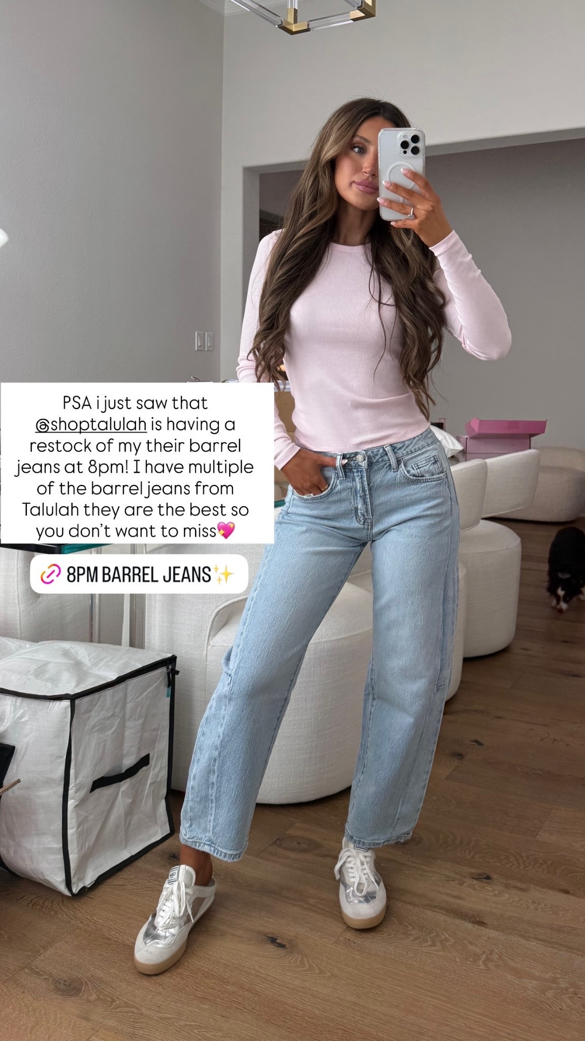 PSA i just saw that @shoptalulah is having a restock of my their barrel jeans at 8pm! I have multiple of the barrel jeans from Talulah they are the best so you don’t want to miss💖