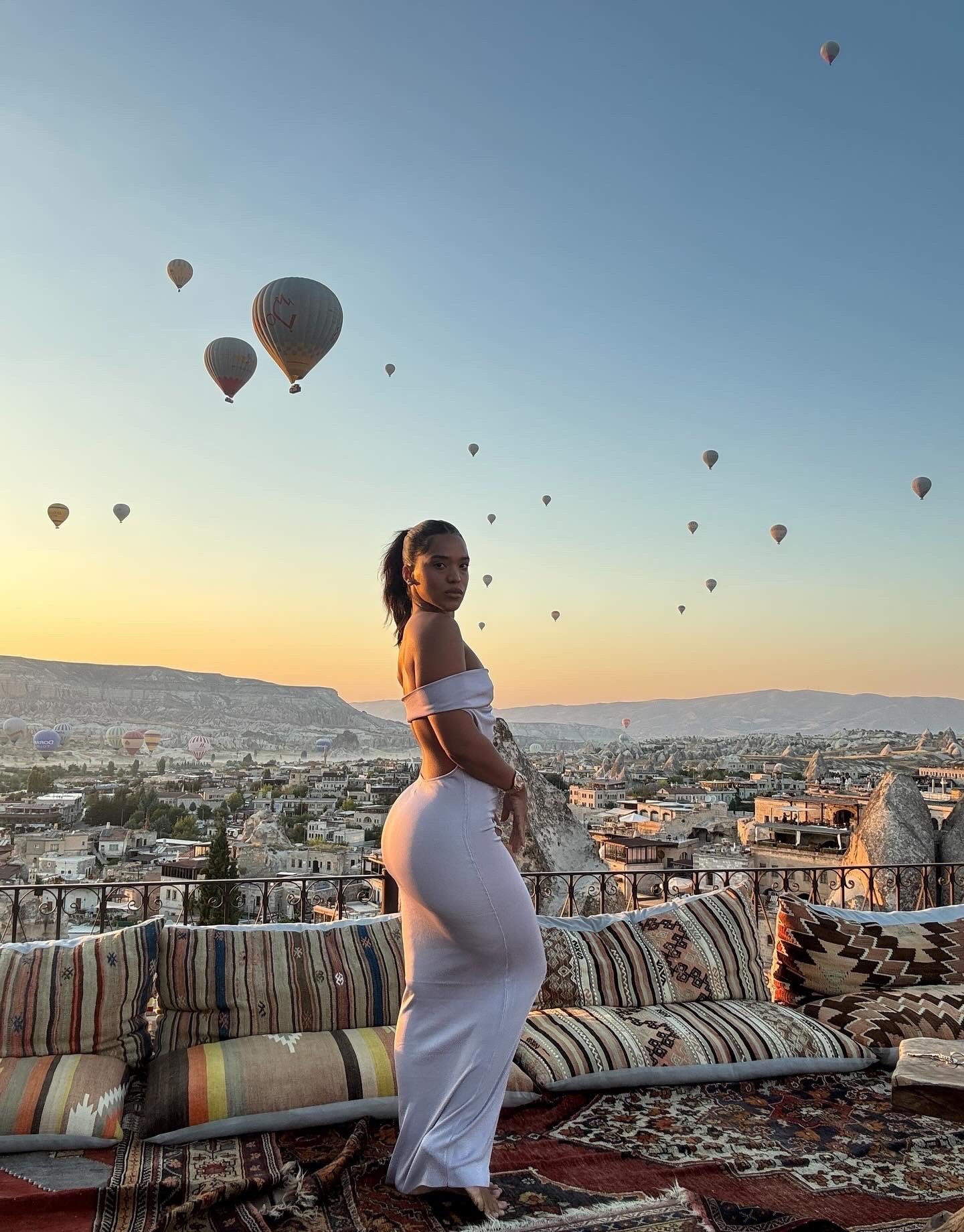 Wearing size XS in the dress! 