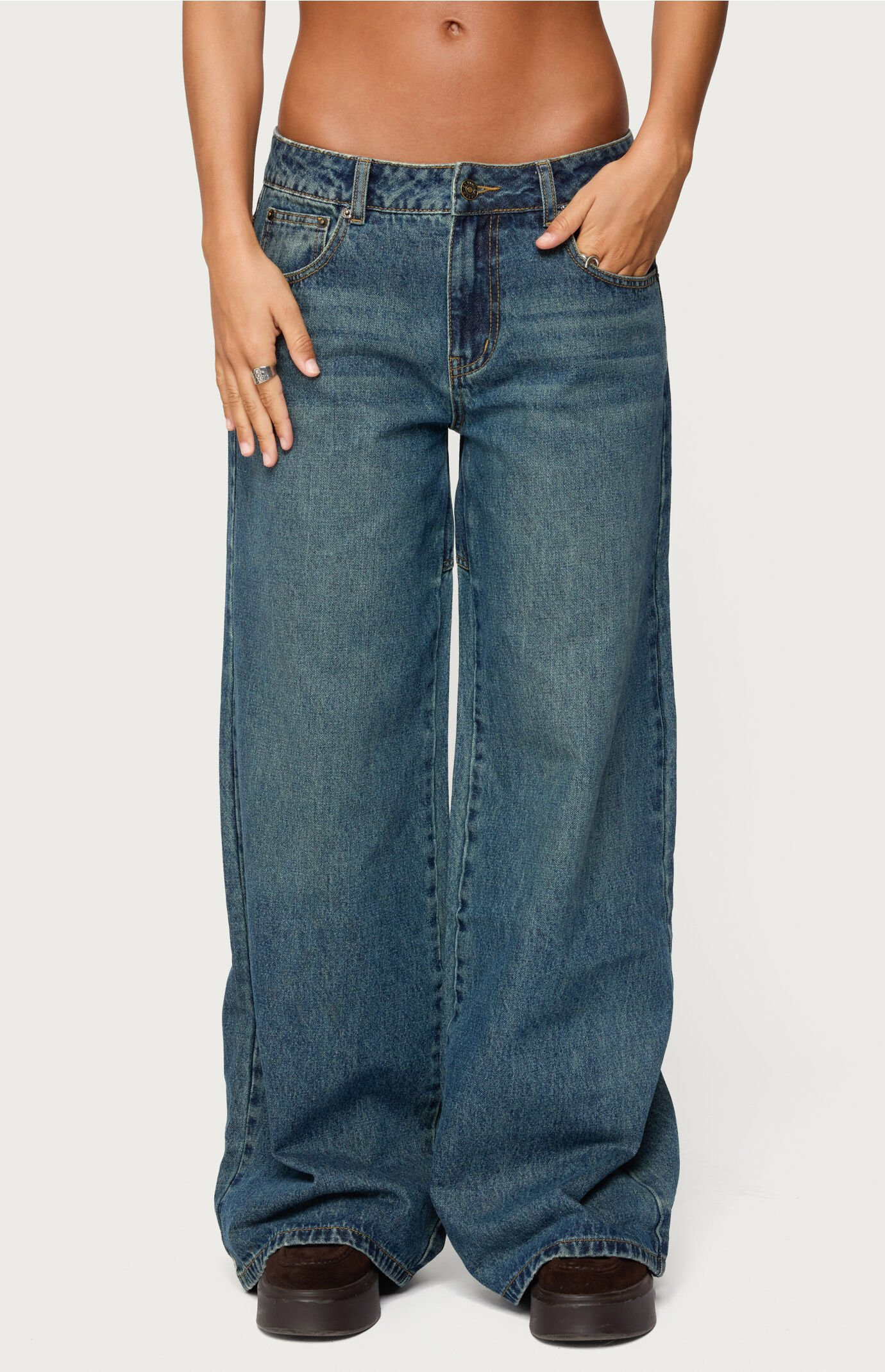 Edikted Women's Heartly Low Rise Straight Leg Jeans in Blue - Size XS | PacSun