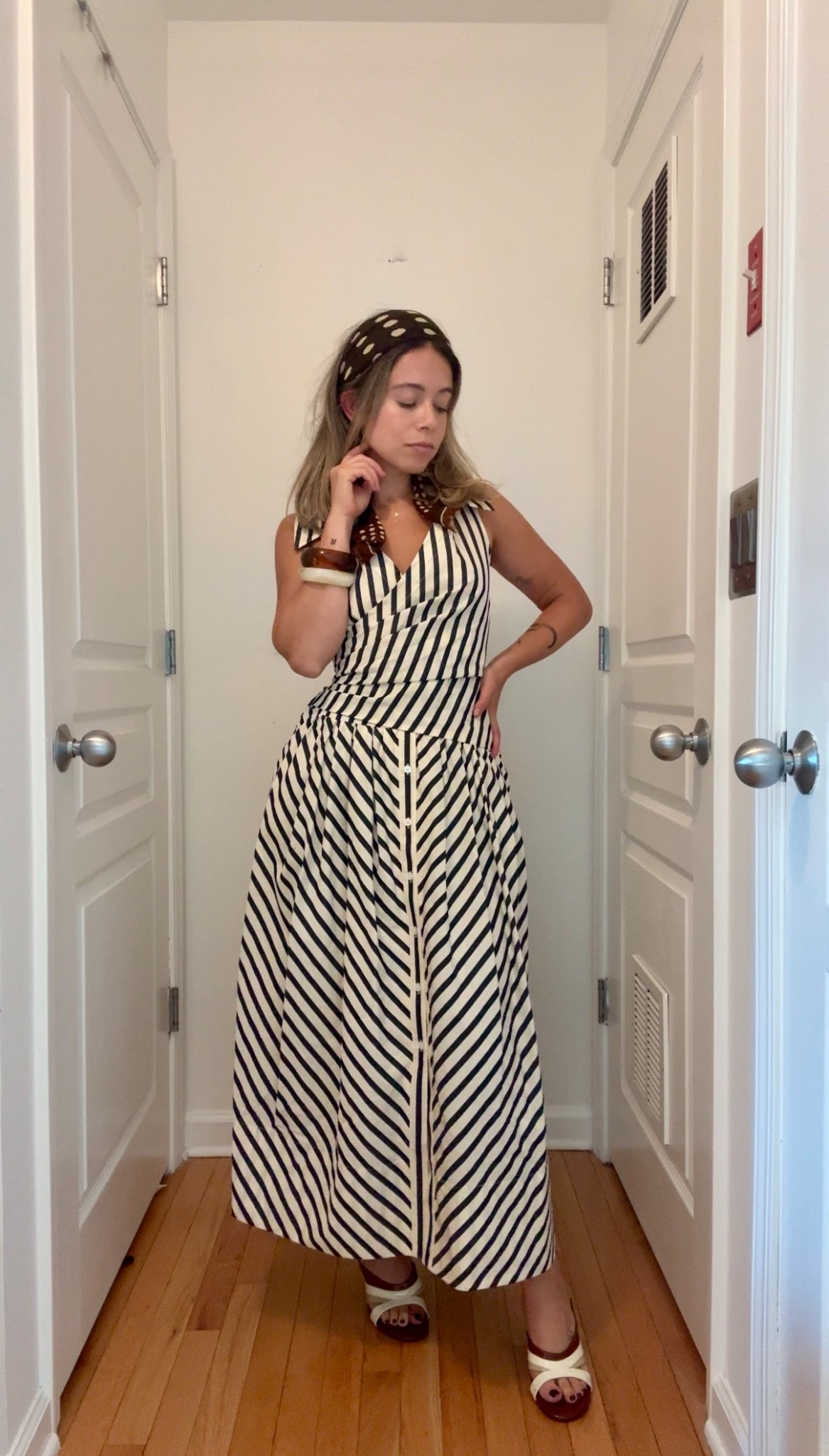 Sarah Wasilak’s outfit from Dinner for Shoes episode 81, NYFW Spring/Summer 2026

Dress: Rebecca Taylor
Headscarf: Zara
Bracelets: Zara
Shoes: Zara
Necklace: Caitlyn Minimalist

#LTKPetite #LTKShoeCrush #LTKNYFW