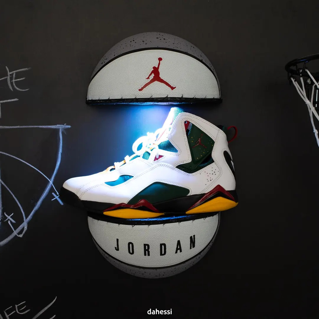 LED Basketball Shelf, Michael Jordan - White, Sports Basketball Gift, Shoe Display, LED, Memorabi... | Etsy (US)