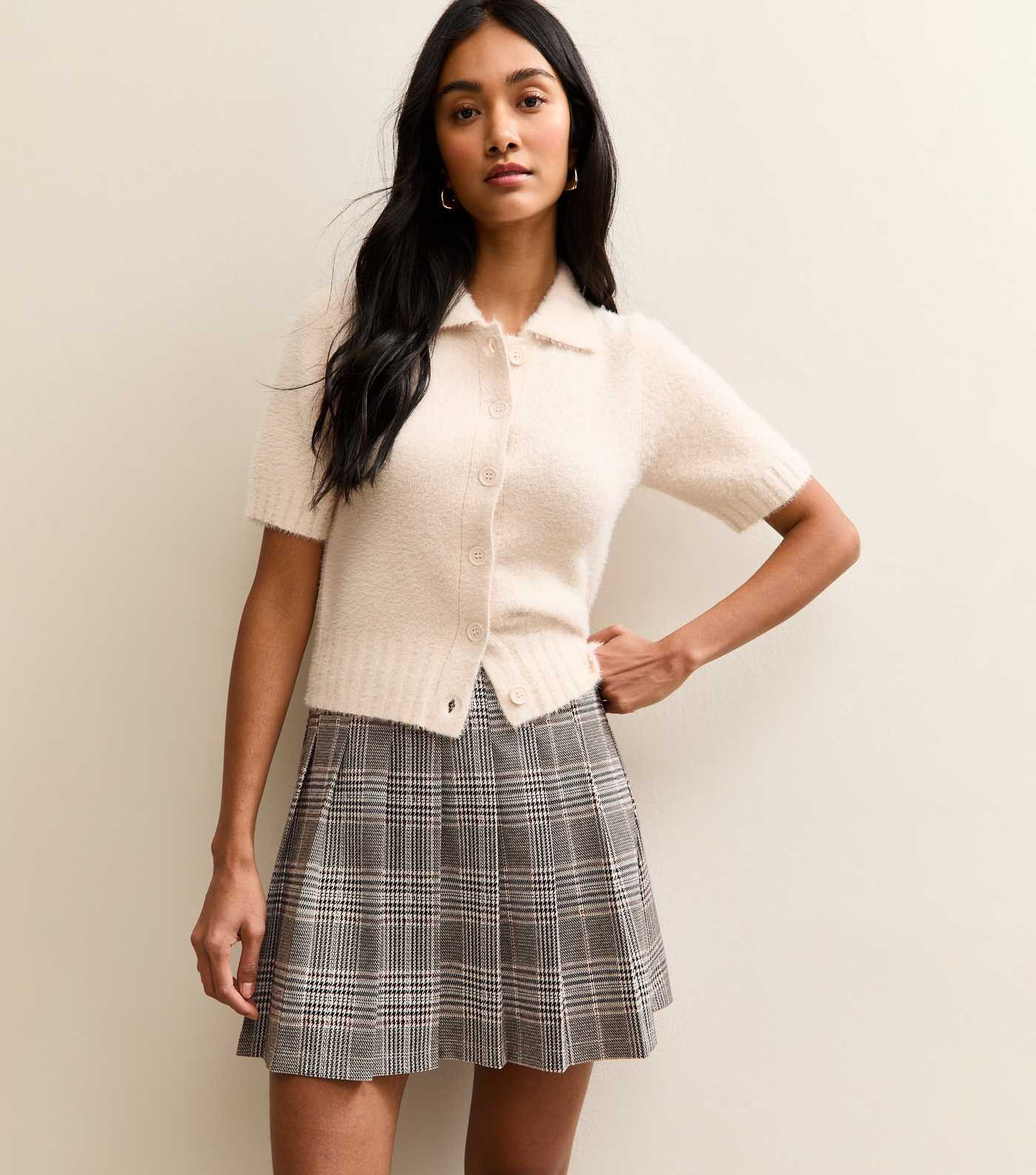 Light Grey Checked Pleated Mini Skirt | New Look | New Look (UK)