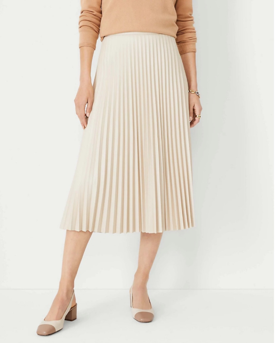 These shoes are adorable! Love Anne Taylor classics! Linked some similar Amazon finds too!

#LTKshoecrush #LTKGiftGuide #LTKsalealert