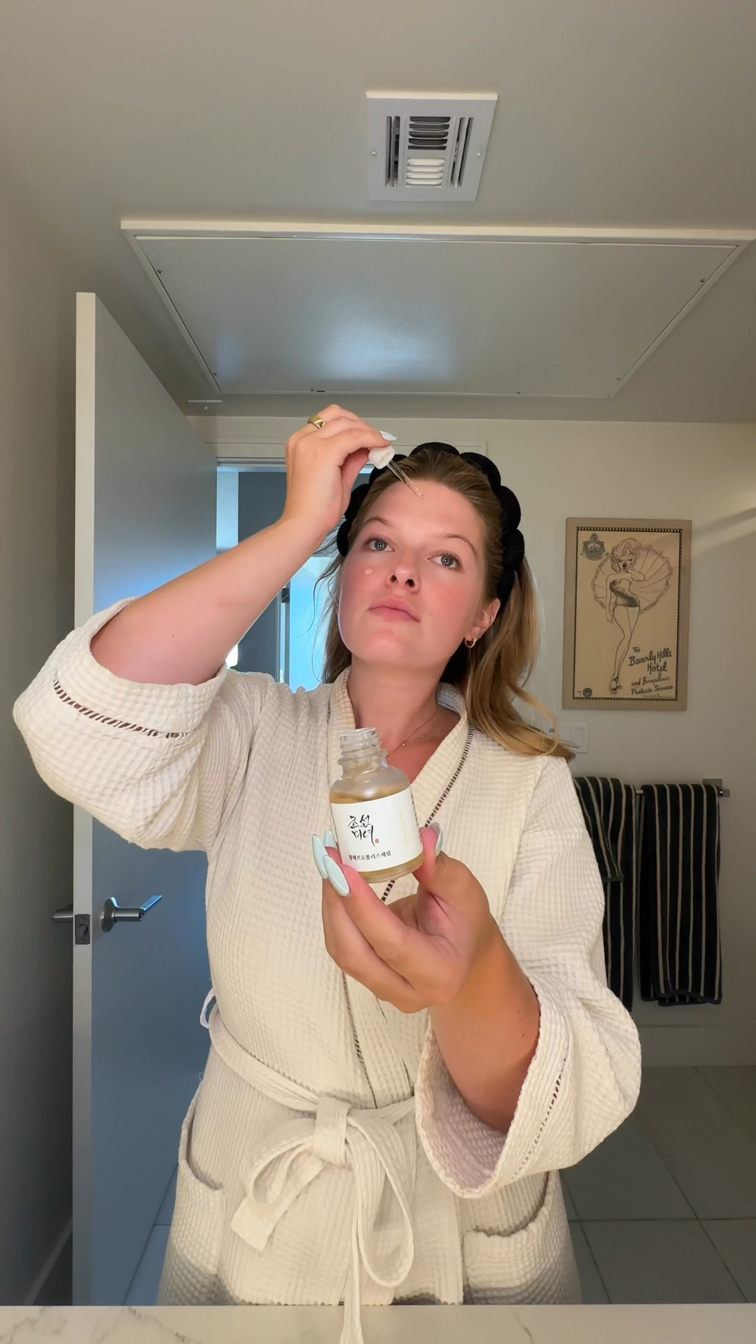 #ad skincare + supplements are two of my nonnegotiables in the morning !! and @iherb is my one stop shop for it all 💫  code MEREDITH 25% off on $50+ orders if you are a new customer