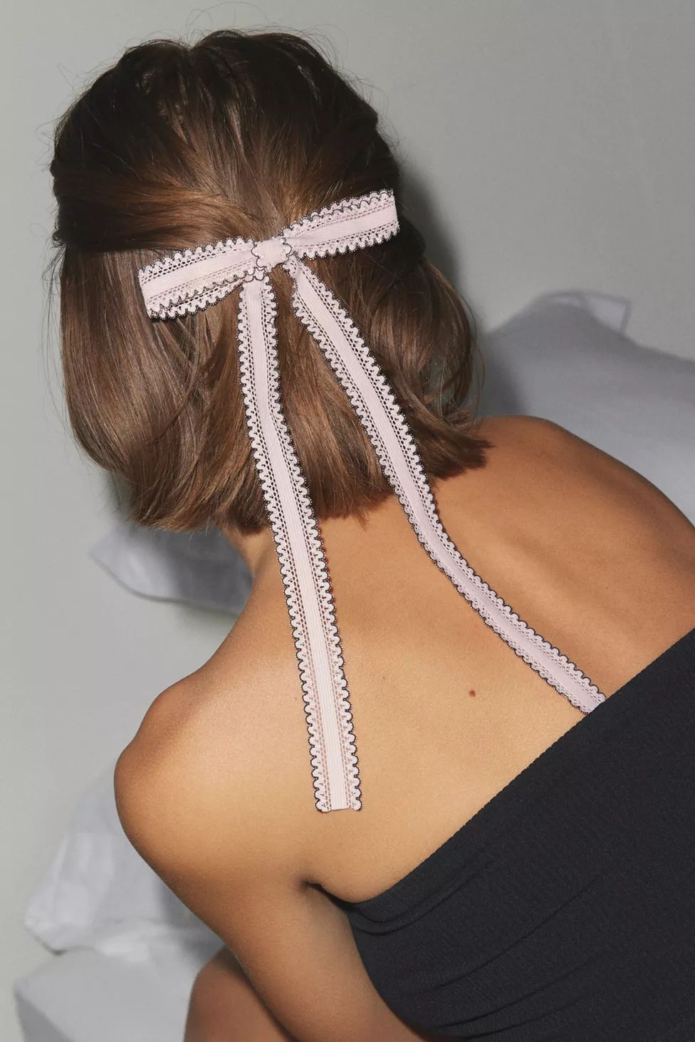 Scalloped Ribbon Hair Bow Barrette Set | Urban Outfitters (US and RoW)