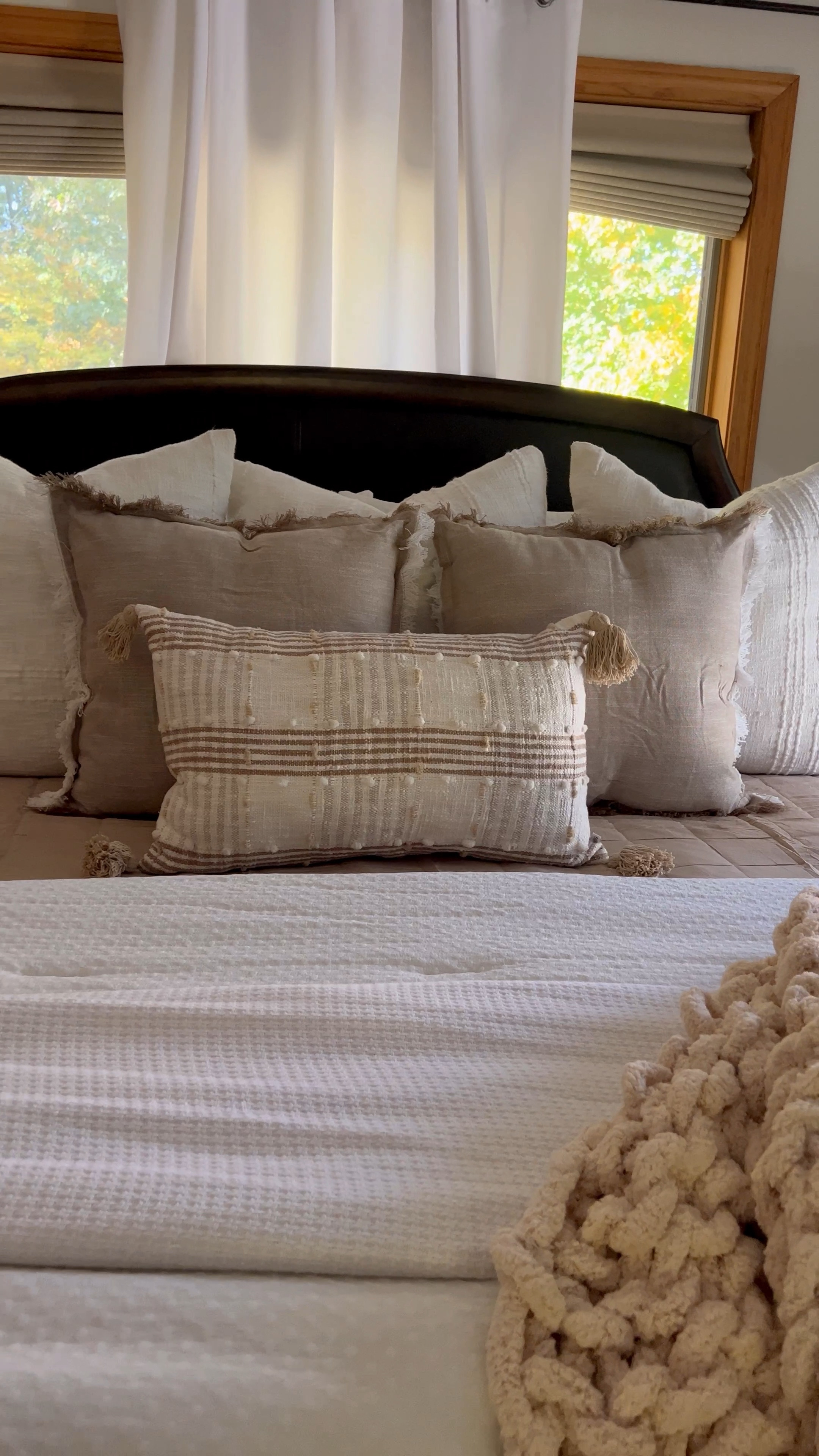 Loving these decorative pillows from the #betterhomesandgardens collection at 
Walmart for added texture & they were so affordable 🙌

#newpillows #decorativepillows #beddingstyle #pillowstyling #explorepage

#LTKstyletip #LTKfindsunder50 #LTKCyberWeek