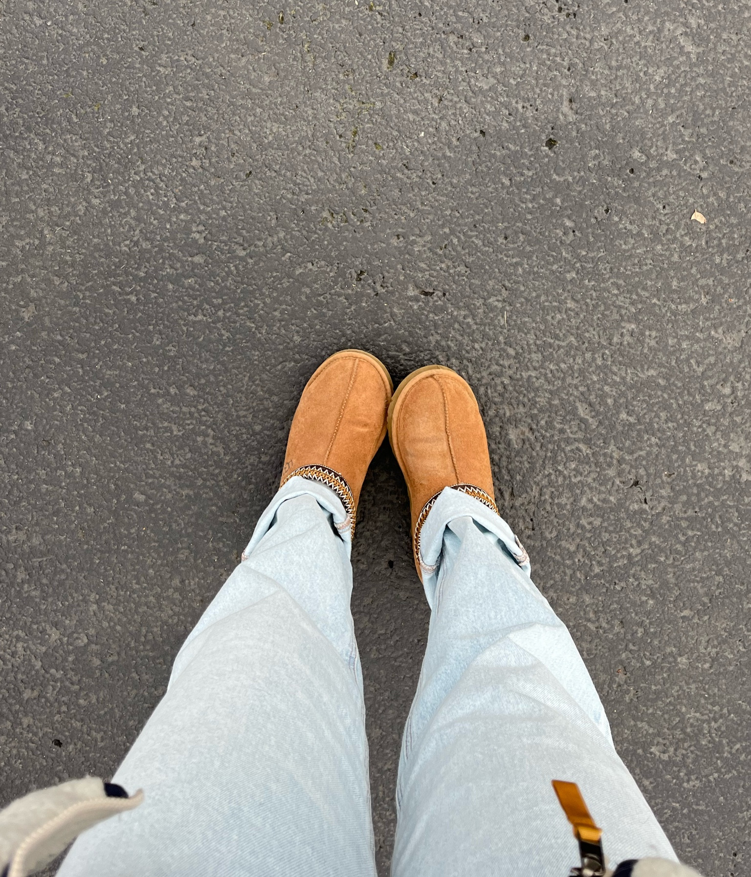 these jeans are on sale right now!! 