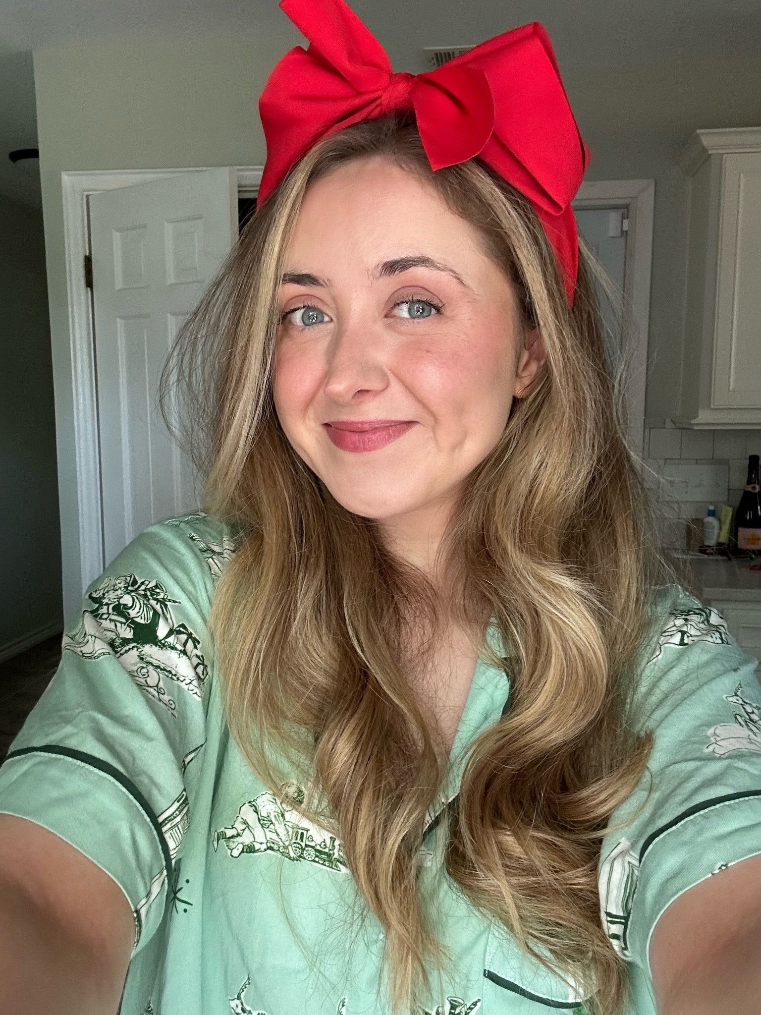 Christmas PJS

#LTKVideo #LTKHoliday #LTKSeasonal