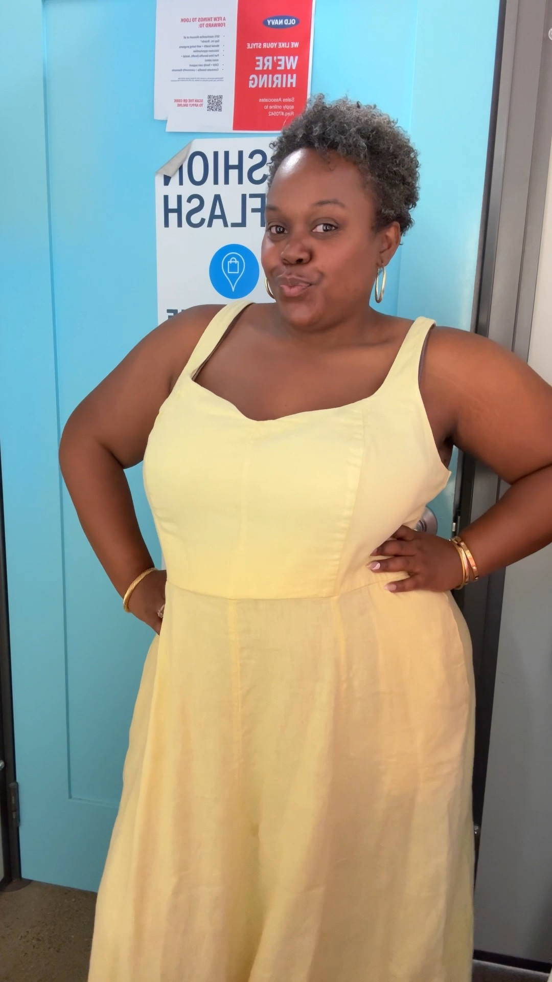 This dress screams coastal picnic energy 🧺💙 The linen blend keeps it breezy, the fit & flare cut is super flattering, and the stripes? Chef’s kiss. If you’re looking for that “easy but polished” summer dress—this is the one.

📍I’m wearing 2x still seems a bit oversized. An XXL would have been perfect. I’m 5’ 1/2” 220 and I wear a size 16
🛍️ Linked in my LTK under “Summer Dresses”
#OldNavyStyle #LTKCurves #LTKSummerStyle #MidsizeStyle #LinenDress #CoastalLook #EasyOutfits #MomStyleMadeSimple

#LTKPetite #LTKMidsize #LTKPlusSize