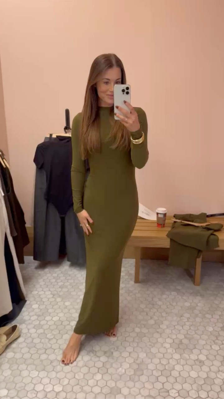 This is a dress that will catch you by surprise in the best way! It looks super simple in the front, but the open back design is incredible! 

How good would this be for a holiday party? I’m obsessed!

Aritzia dresses
Maxi dresses
Olive green dresses
Aritzia outfit 
Holiday outfit
Holiday party outfit

#LTKootd #LTKSeasonal #LTKHoliday