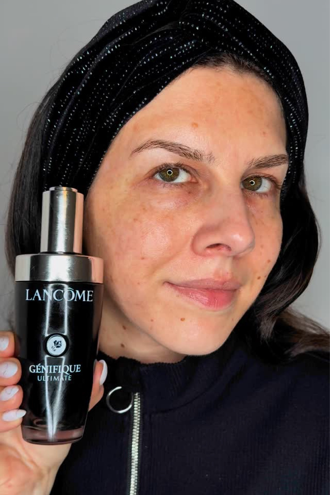 The iconic Génifique Ultimate Serum from @lancomeofficial is back, redefined, and more powerful! It replenishes the skin’s moisture barrier, giving the skin a youthful glow. It’s the ultimate serum for skin barrier recovery. I appreciate the fact that it has a refillable design. 

Key Ingredients:
🖤 Beta-Glucan-CM Technology 
🖤 Iconic 7 Pre & Probiotics 
🖤 Hyaluronic Acid
🖤 Licorice Extract 

*PR/gifted

#lancome #genifiqueultimate #skincarerevolution #beautybyberrz

#LTKBeauty
