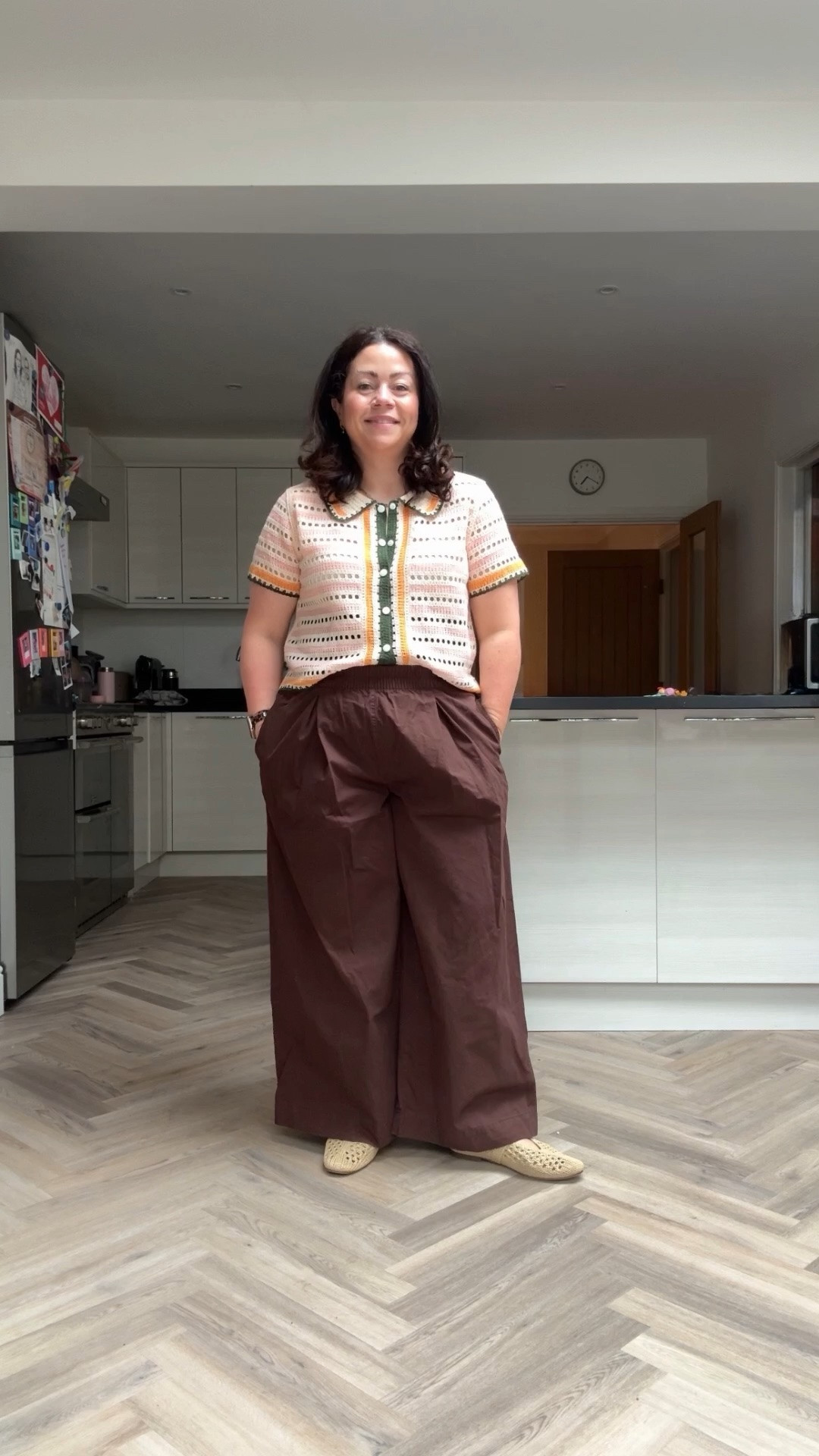 Pyjamas to dopamine dressing in 0.3 seconds. 

The bar for getting me dressed used to be “does it blend into the wall” and now I’m out here in colourful crochet and chocolate wide leg trousers, me two years ago wouldn’t recognise her! 

Top @zara (very old)
Trousers @marksandspencer 
Shoes @asos 

#dopaminedressing #colourfuloutfit #styleoverforty #casualoutfitideas #mumoutfit 

If you’re new here, I’m Tara, a 40 year old mum of two tiny humans (18 months & 4), and a recovering beige girly 🙋‍♀️

I’m done with the pressure to snap back after babies. These days i’m rebuilding my confidence through colour, prints and patterns, and comfort-first outfits that actually work for real life.

Think dopamine dressing, midsize petite style, and mum outfits that aren’t just leggings 😅

If any of that sounds like you then why not drop me a follow 💛