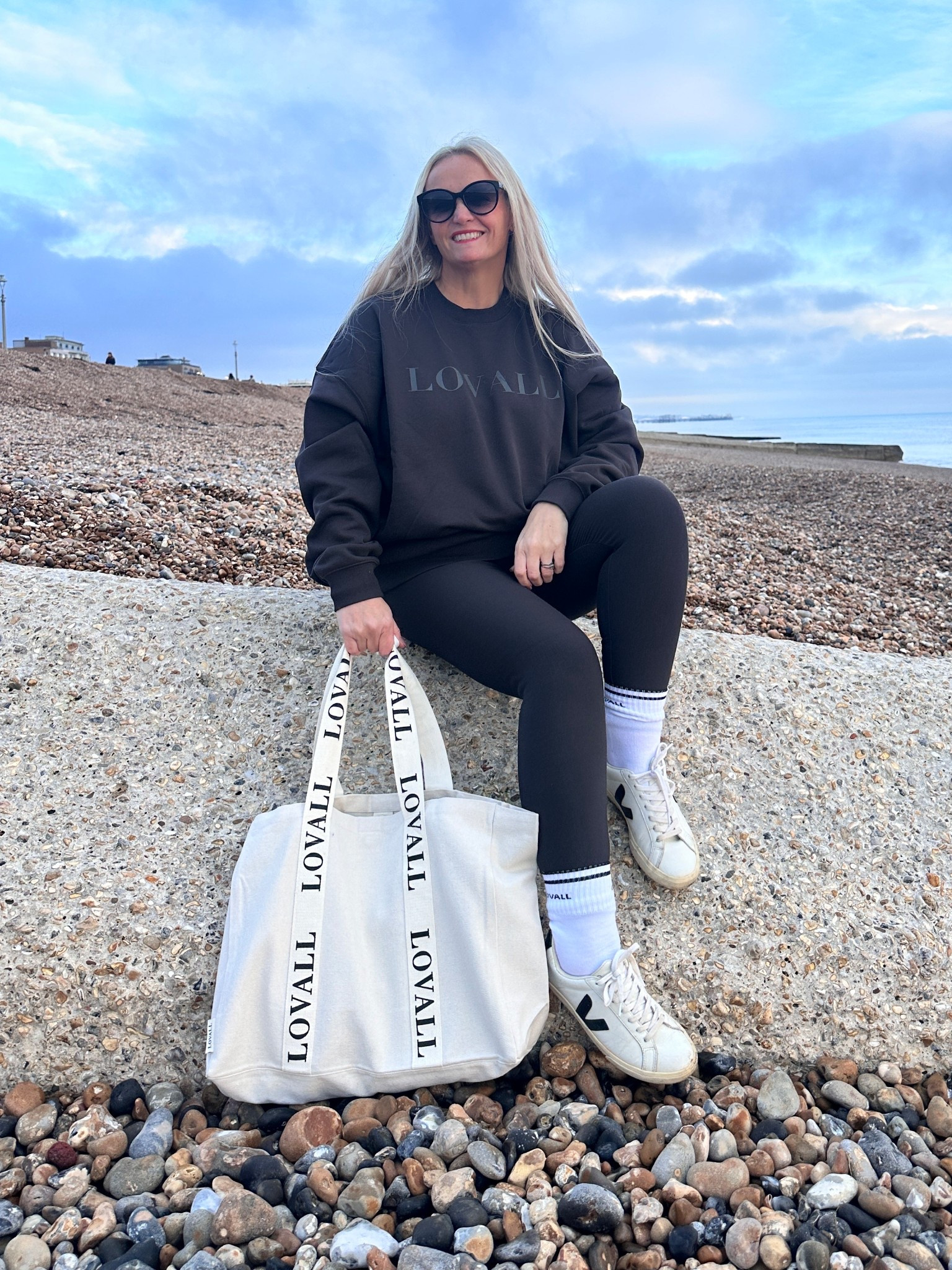 (Ad/PR) 
The Lovall Black Friday sale is now live with up to 50% off leggings, loungewear, denim, sport and maternity. 

From everyday essentials to sporty staples, there’s never been a better time to stock up on all of your @lovallofficial favourites. 

Everything I’m wearing here is included in the sale: 

40% off - Organic oversized sweatshirt in black coffee ☕️ 
10% off - Winter everyday high waisted leggings in black coffee ☕️
50% off - Ribbed sports socks 
25% off - Recycled tote bag 

#LTKsale #LTKCyberWeek #LTKfitness