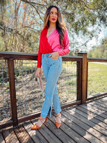 Valentine’s Day outfit inspo for you! 

Top & denim are @vicidolls 
Code: ANDREAKUCINSKI
Clutch is @simply9designs 


#LTKshoecrush #LTKFind #LTKSeasonal