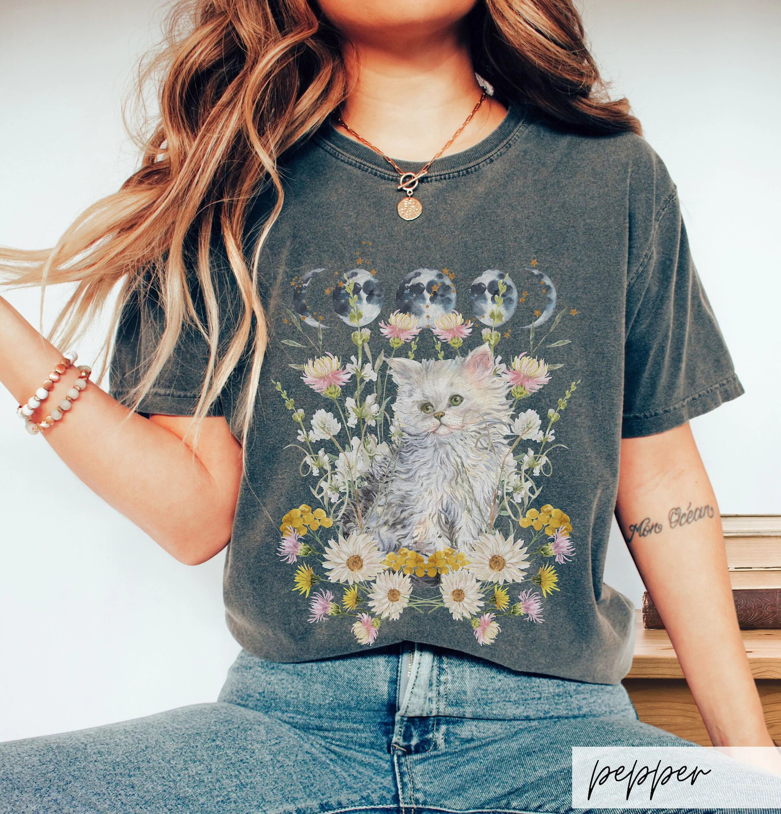 Comfort Colors Cottagecore Kitten Shirt, Floral Spring Witchy Aesthetic Painted Cat and Moon Phas... | Etsy (US)