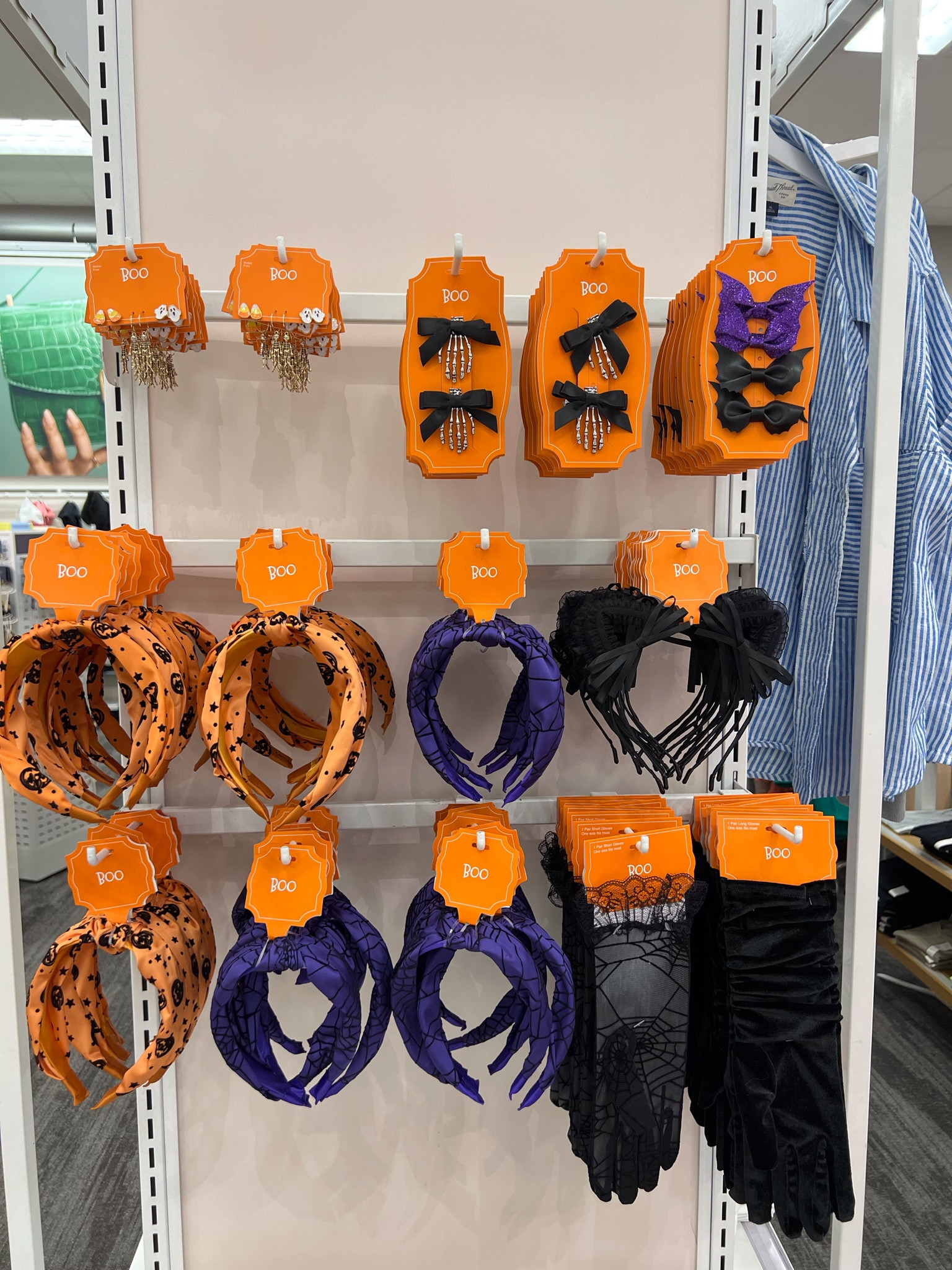 Target // hair bow // halloween
Gloves // earrings // skeleton 

#LTKKids #LTKFamily #LTKSeasonal