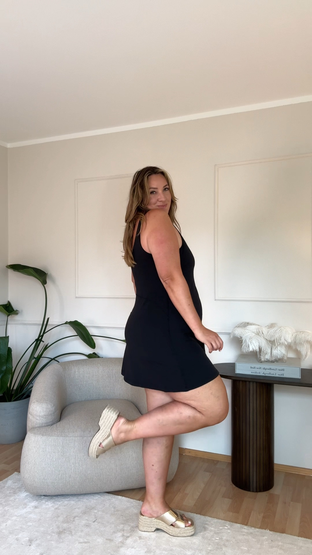 Werbung - Ich habe ein paar neue Teile bei @lululemoneurope bestellt und bin wie immer verliebt 😍 Egal ob die Align Capri, die Shorts oder auch das Kleid alles davon ist perfekt für den Sommer. Egal ob zum Sport oder einfach so, die Looks sind definitiv ein Hingucker 🤝🏼 

#LTKstyletip #LTKplussize #LTKcurves