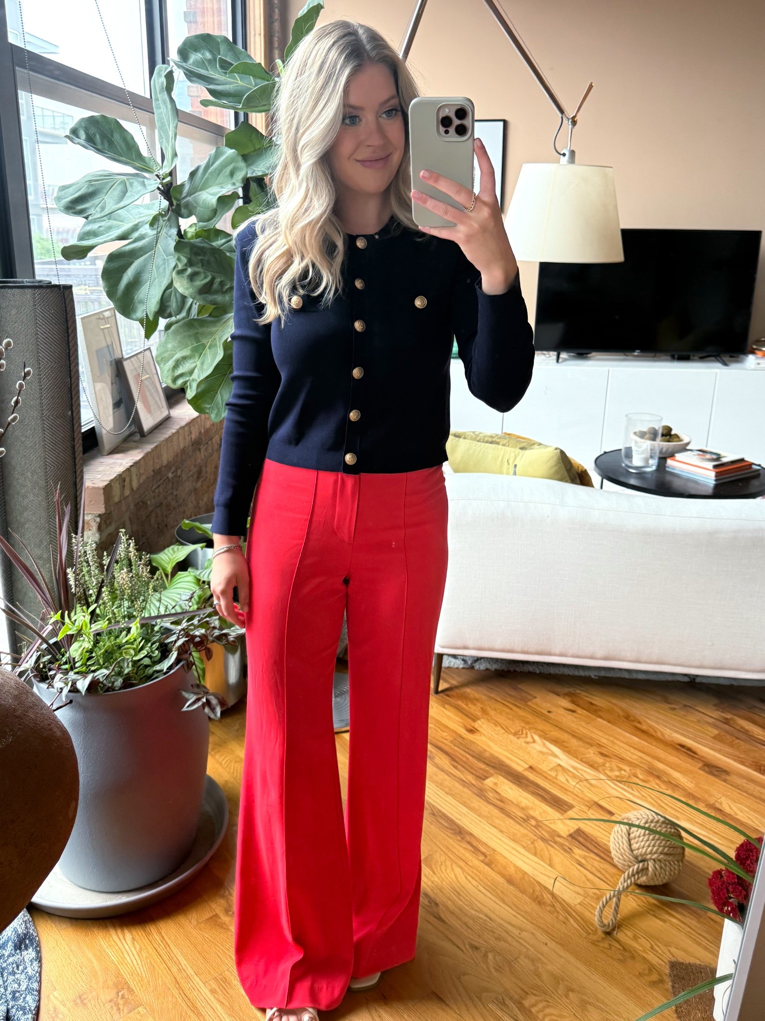 Workwear with a pop of color.

Top: L’Agence
Pants: Alice + Olivia

Ootd

#LTKSummerEdit #LTKWorkwear #LTKStyleTip