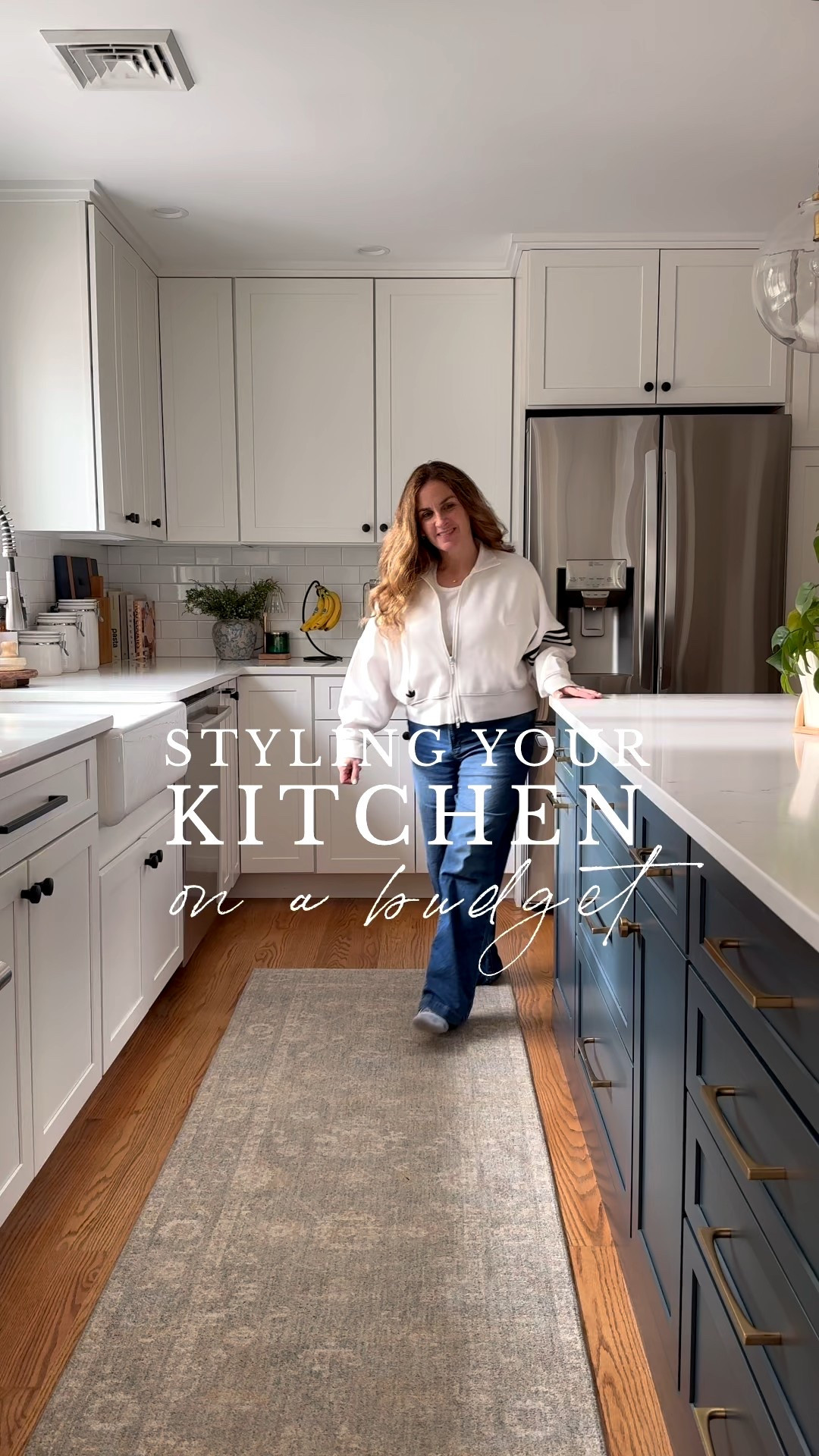 kitchen decor home styling home decor home favorites coastal home classic decor kitchen styling counter stools kitchen lighting sherricalnanhome


#LTKHome