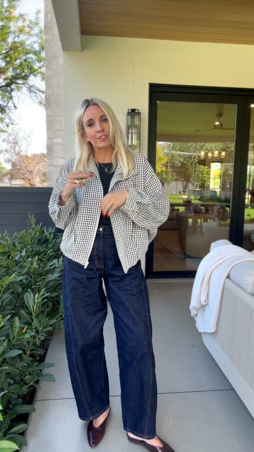 This jacket looks like Zara!!

#LTKgrwm #LTKmomlife #LTKootd