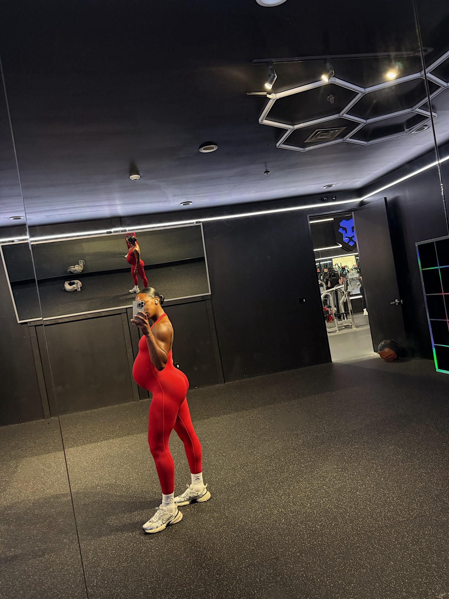 Oner Action Soft Motion fabric has been so comfortable for working out while pregnant! Wearing a small. Comes in 5 colors 

#LTKBump #LTKActive #LTKfitnessgoals