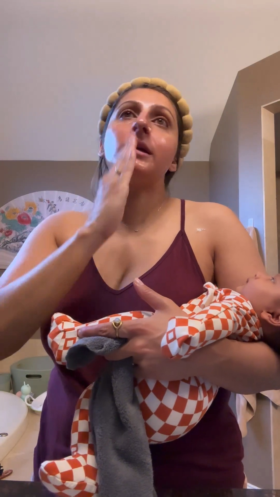 I feel like we bonded 😂😂 

#skincareroutine #skincare #momlife #


#LTKstyletip #LTKbeauty #LTKxNSale