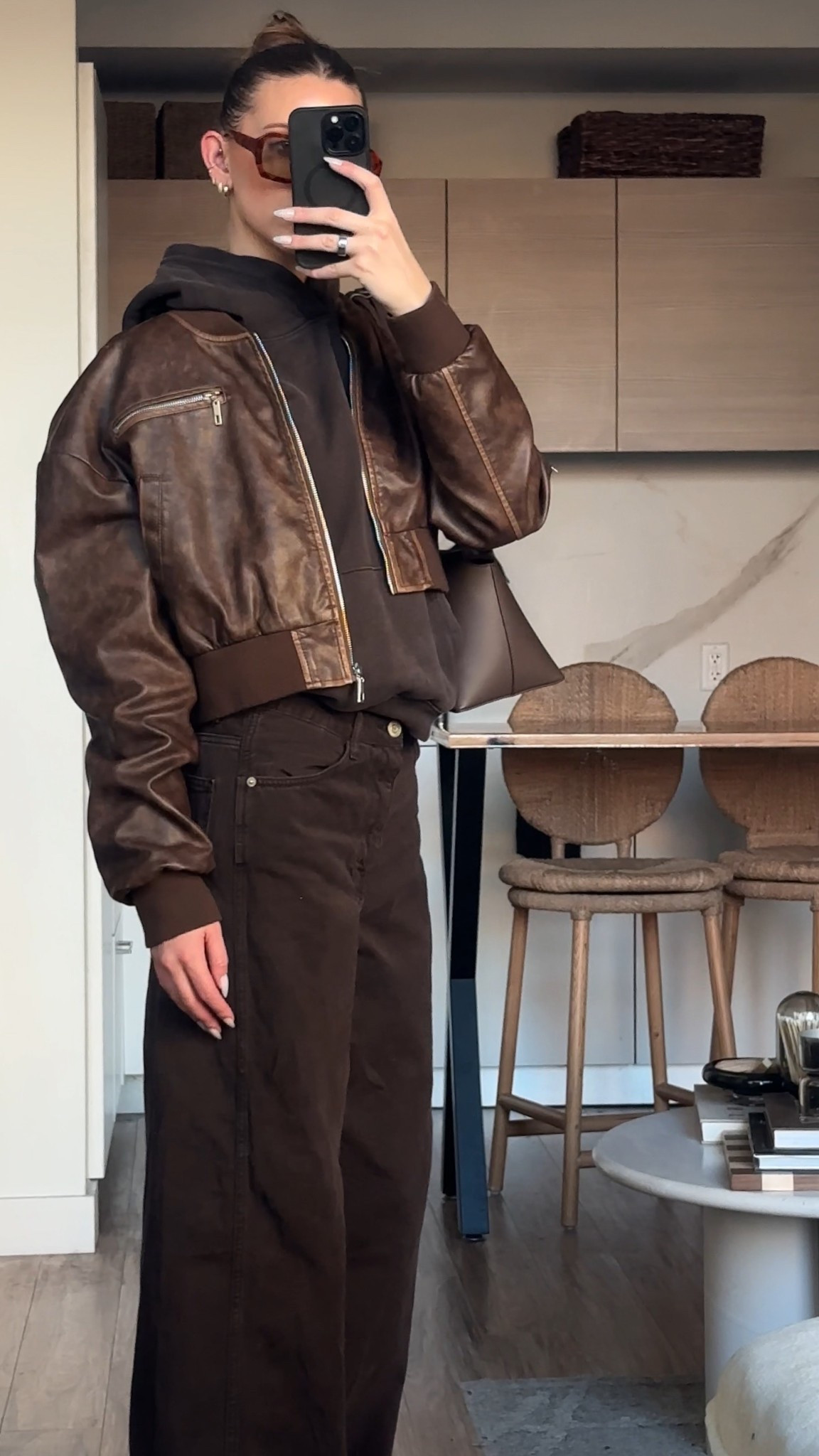 a monochromatic baggy outfit >>

#LTKootd #LTKgrwm #LTKTall