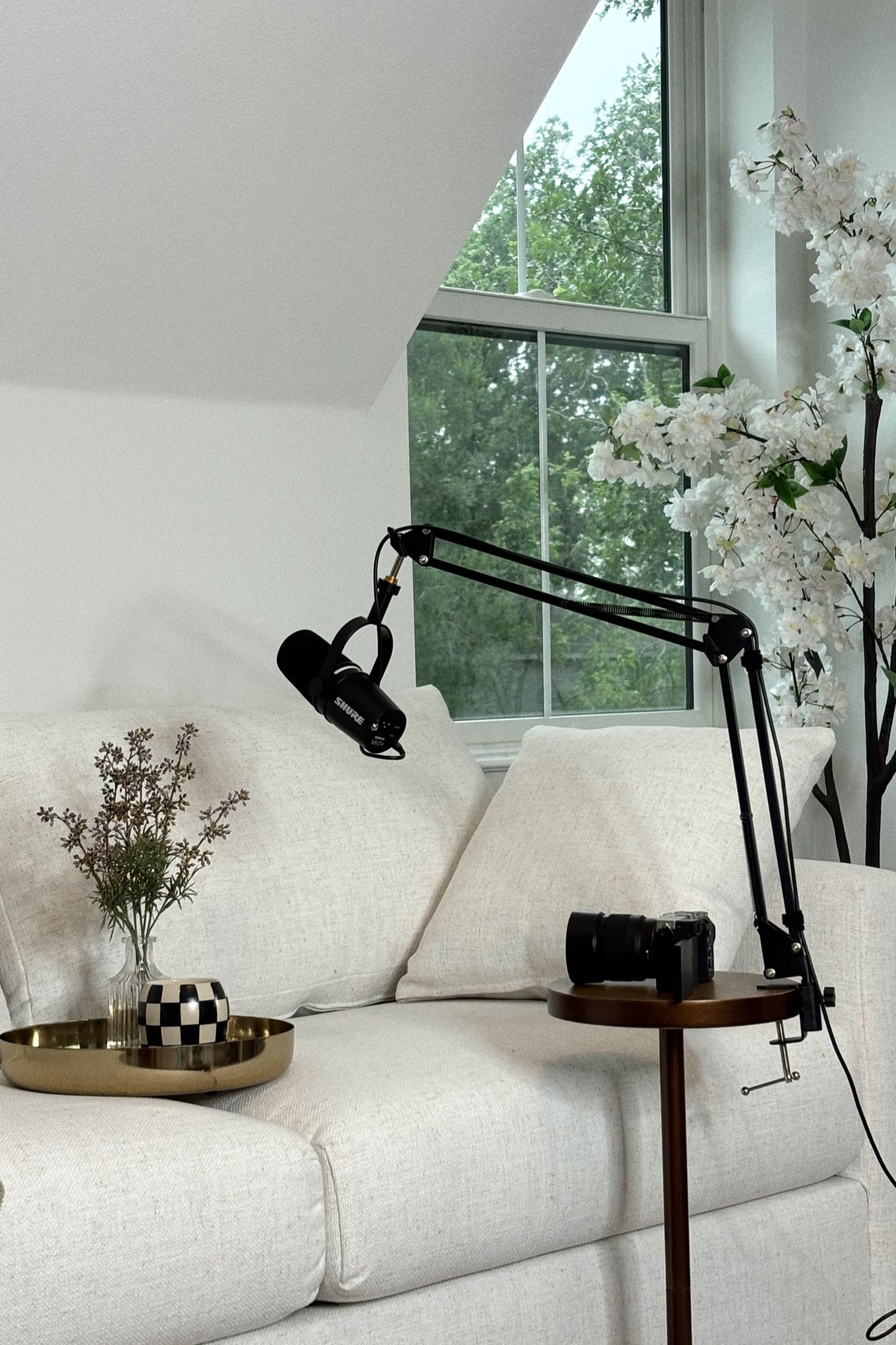 COUCH CANT BE LINKED ON LTK. But I have it linked on my “Home Links” highlight on instagram!!!!!! 🥺