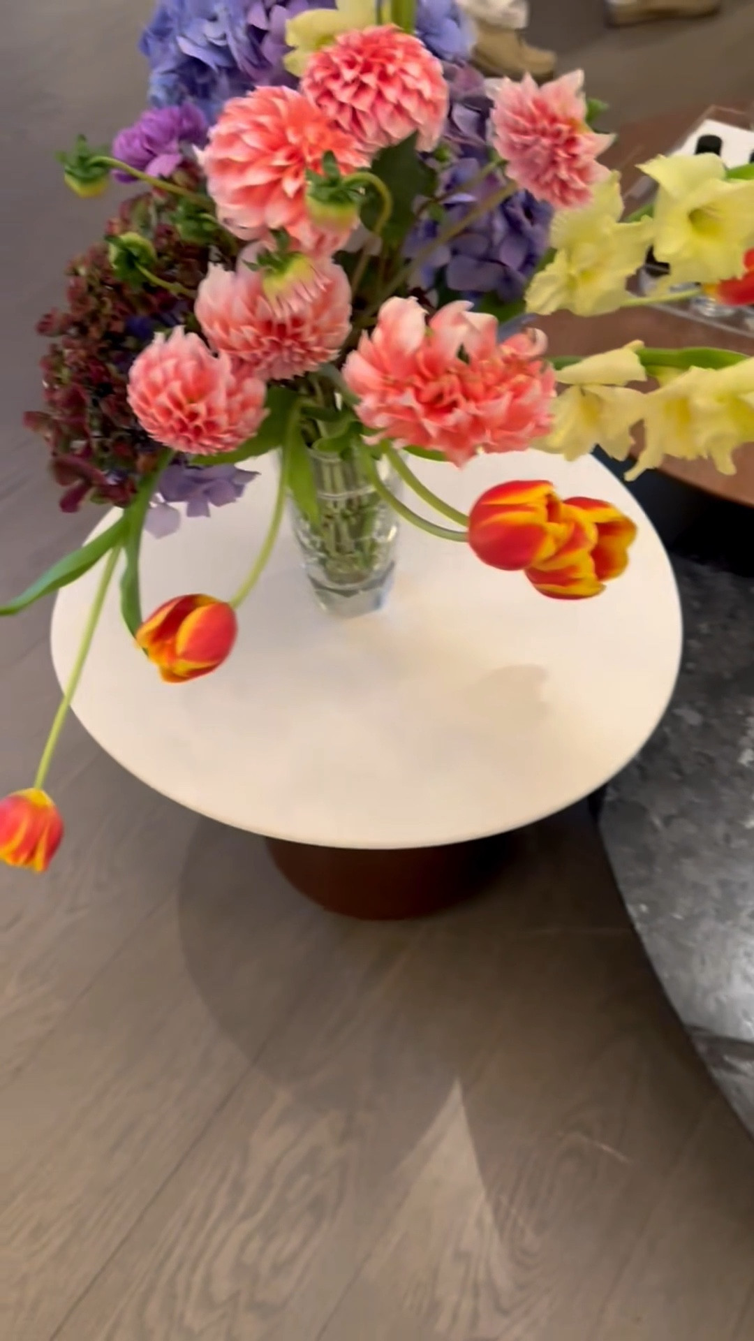 Elegant floral centerpieces designed to brighten your home — and your day. #FloralCenterpiece #FreshFlowers #HomeDecorInspo #InteriorStyling #MoodBooster #HappyHome #TableDecor #BloomWhereYouArePlanted #LTKHome #LTKit #FloralInspo #FlowerDecor #HomeRefresh #DecorDetails



#LTKHome