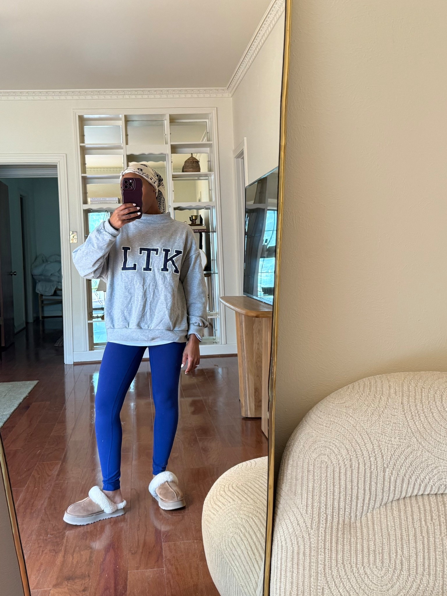 Sweatshirt, leggings, Ugg slides 

#LTKmomlife