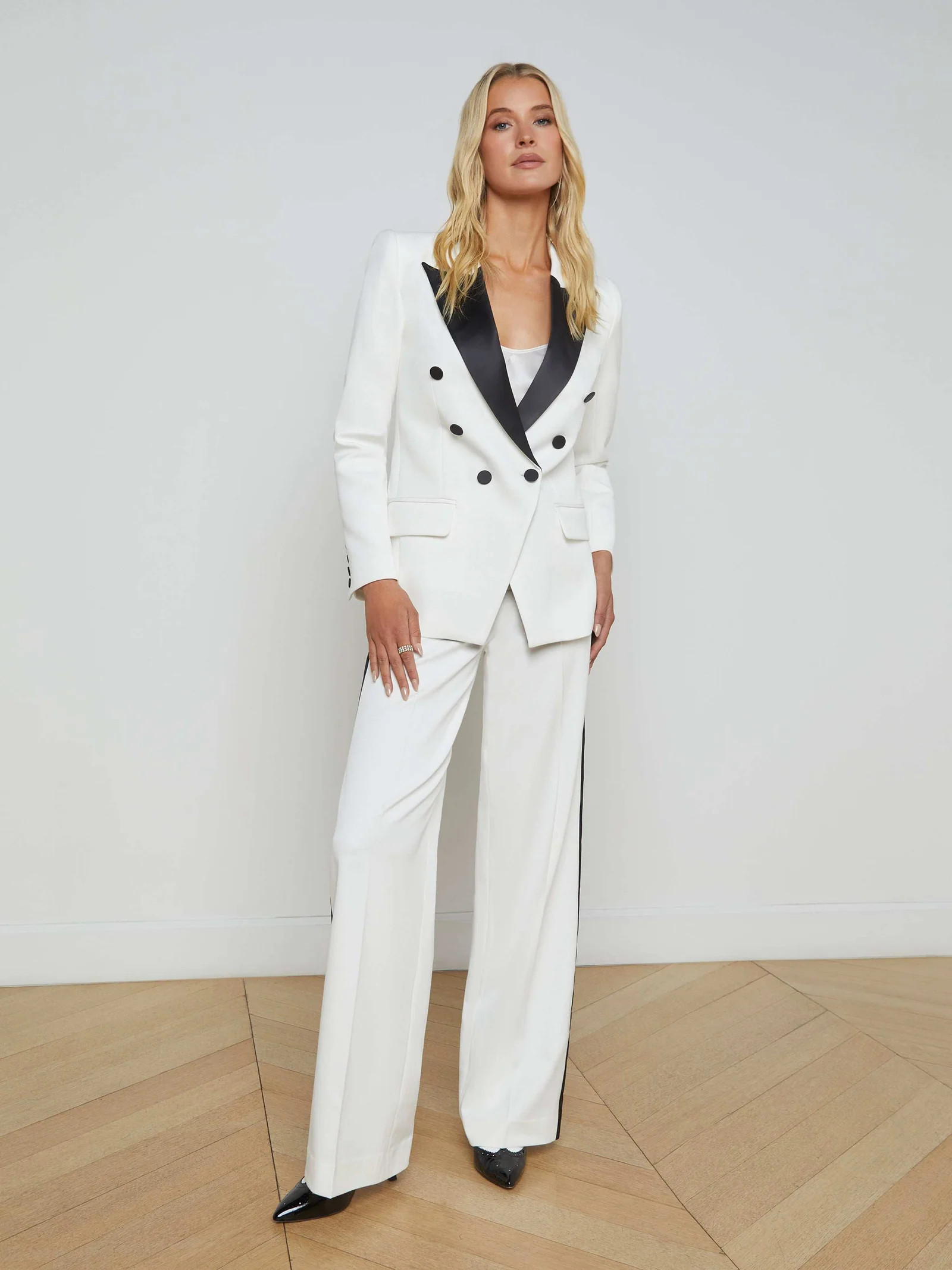 L'AGENCE - Kendi Long Blazer in White/Black | L'Agence