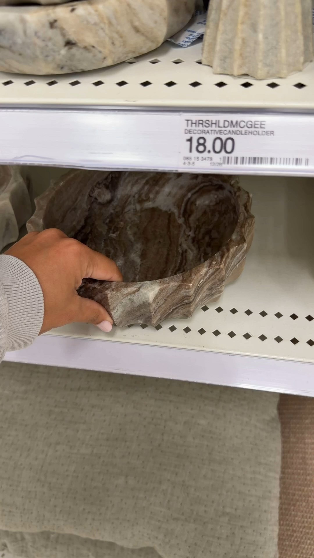 Pretty home finds that caught my eye (& pass the vibe check) from Target 🤎

#homedecor #target #targetfind #targethomedecor #targetstyle #modernorganichomedecor #marble #marbletray #marbleboard #candle #crock #kitchendecor #kitchentowel #stufiomcgee #hearthandhand #springdecor #decor

#LTKFindsUnder100 #LTKFindsUnder50 #LTKHome