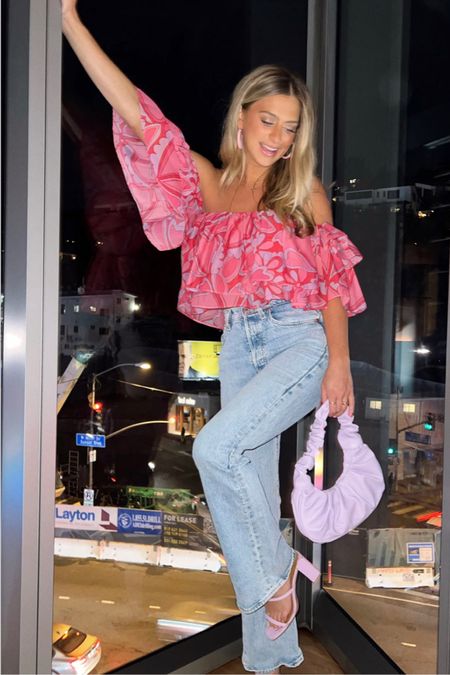 This off shoulder top is so so cute!!

Spring date night outfit, going out outfit, outfit with high waisted jeans, pink off shoulder top, Valentine’s Day outfit with jeans, casual date night outfit

#LTKU #LTKFind