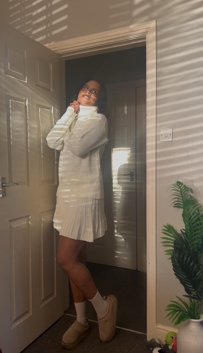 Friday vibes ready! Skirt and top set + UGGs for a comfy street chic look 💖✨ #LTKStyle #OOTD #UGG #FridayStyle #FashionVibes”

#LTKeurope #LTKautumn #LTKshoes