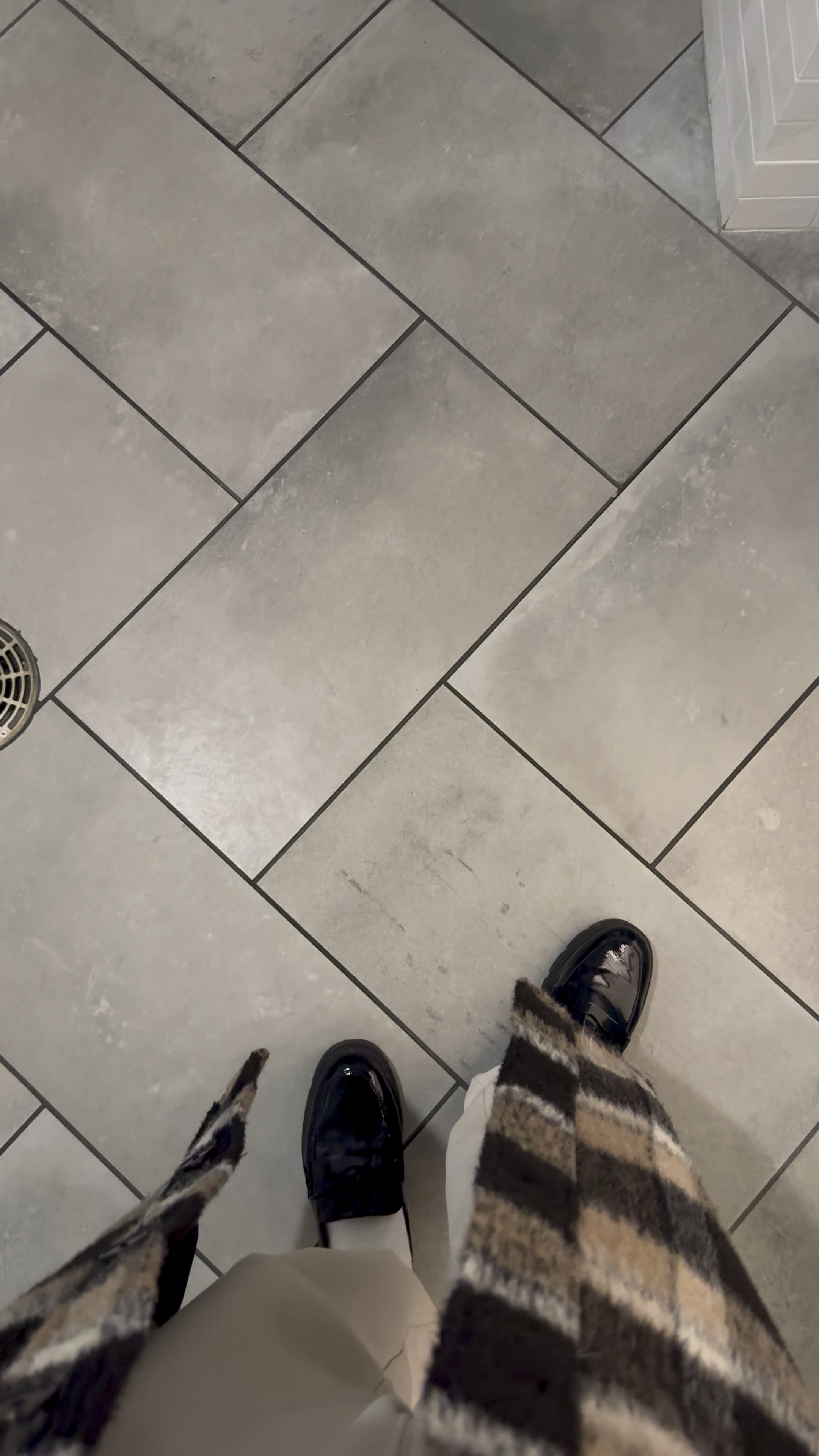 In motion🤍🤎🖤

#LTKSaleAlert #LTKWatchNow #LTKFindsUnder50