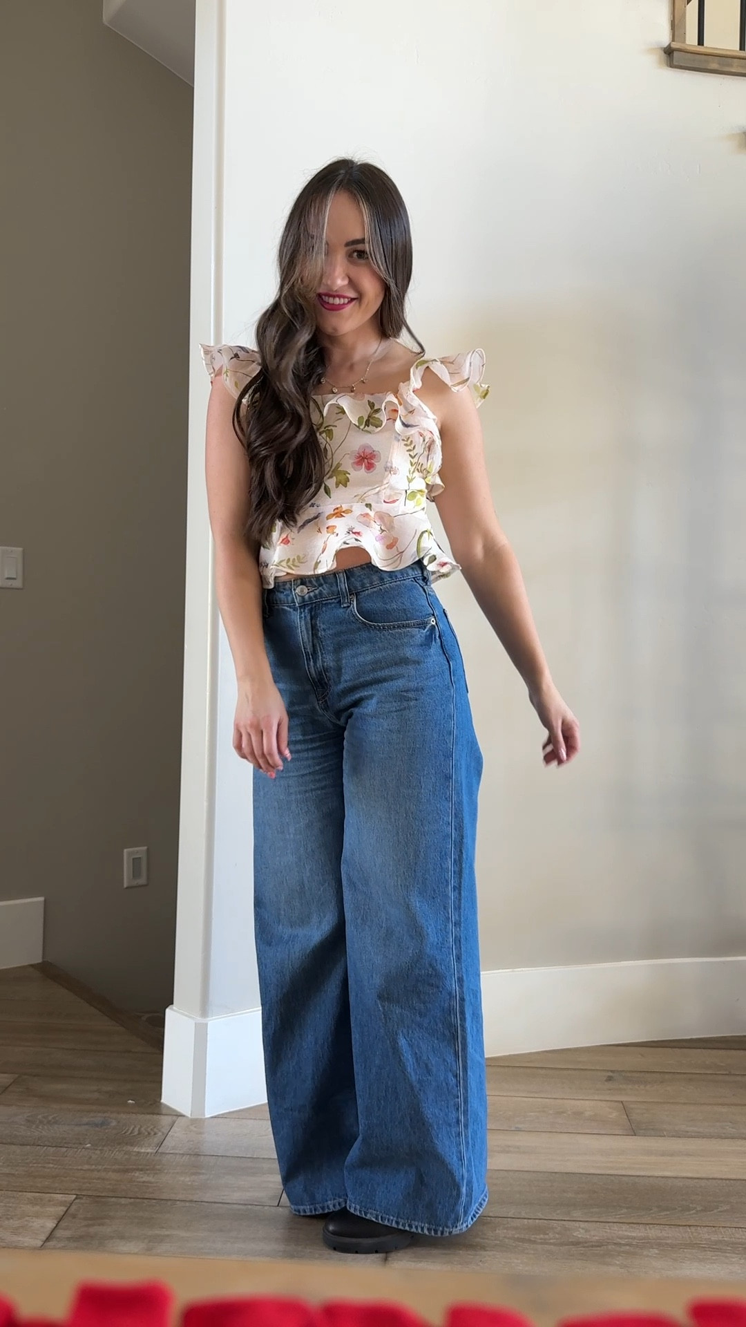 This top from H&M is too cute!! You have to see the bow on the back. 🥰 