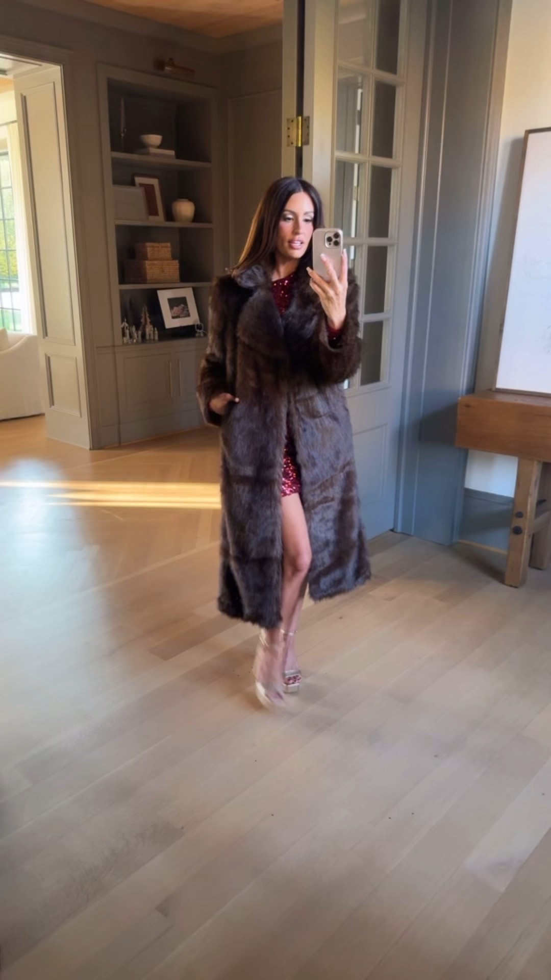 Code sarah35 for 35% off holiday looks. Faux fur coat 

#LTKHoliday #LTKSeasonal