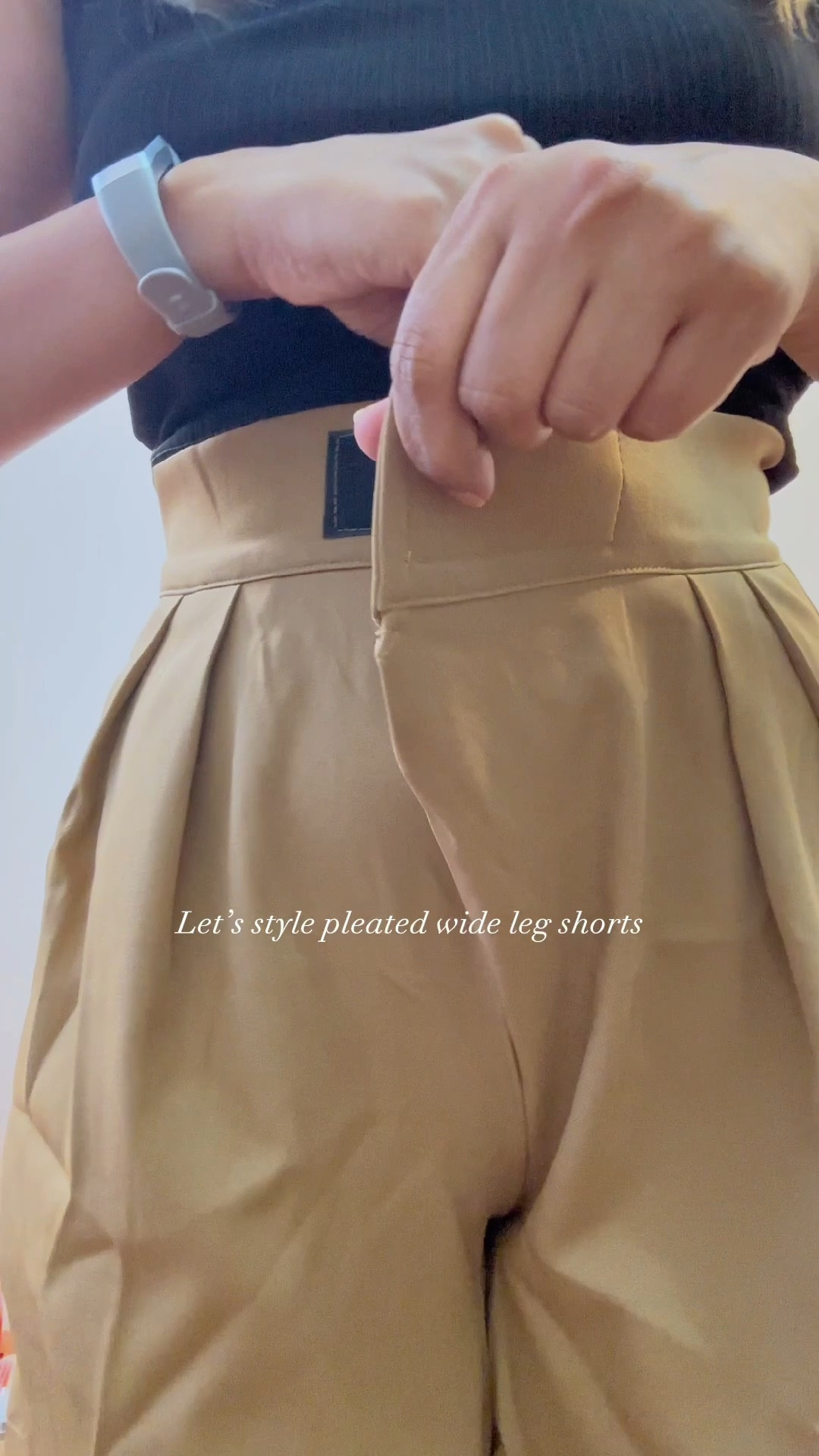 Pleated Wide Leg Shorts Outfit inspo

#LTKFind #LTKunder100