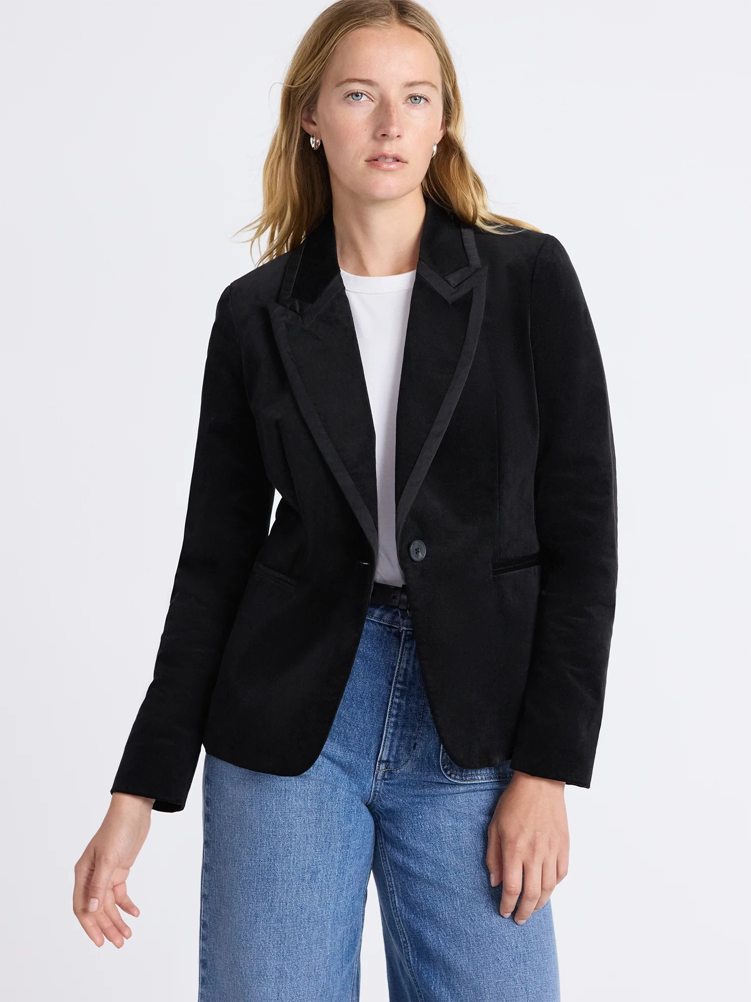 Free Assembly Women's Single Breasted Velvet Blazer, Sizes XS-XXL | Walmart (US)